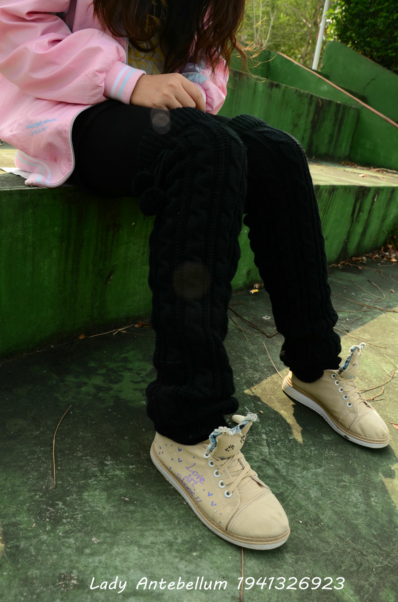 [战前女神] 恋足美腿棉袜女神级摄影套图 017 [84P-228MB]_第1集