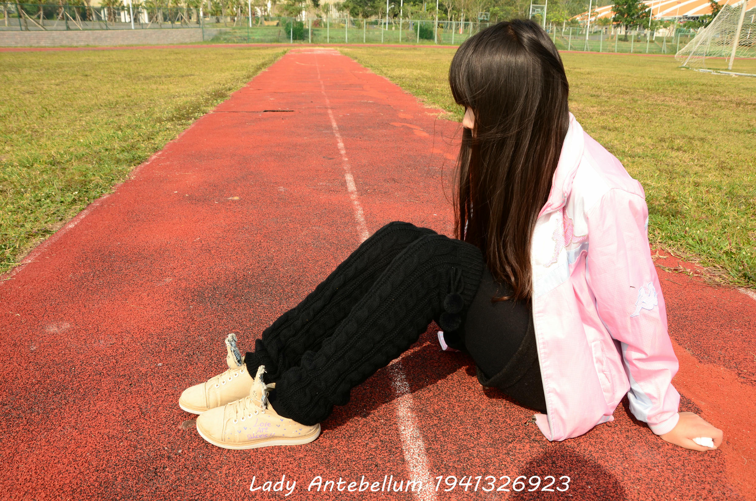 [战前女神] 恋足美腿棉袜女神级摄影套图 017 [84P-228MB]_第1集