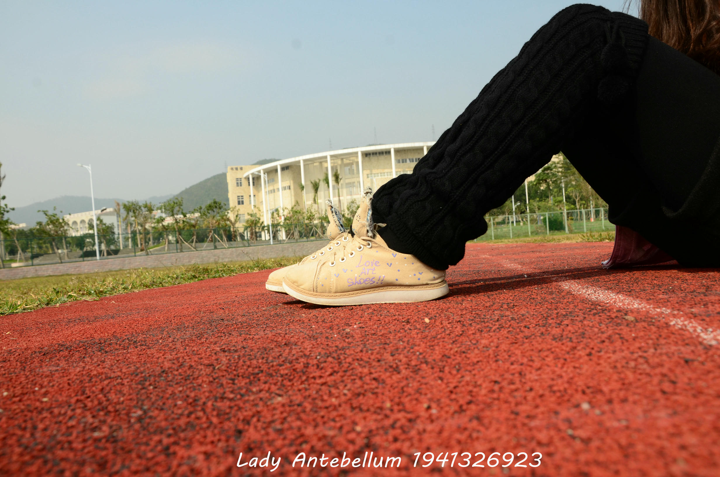 [战前女神] 恋足美腿棉袜女神级摄影套图 017 [84P-228MB]_第1集