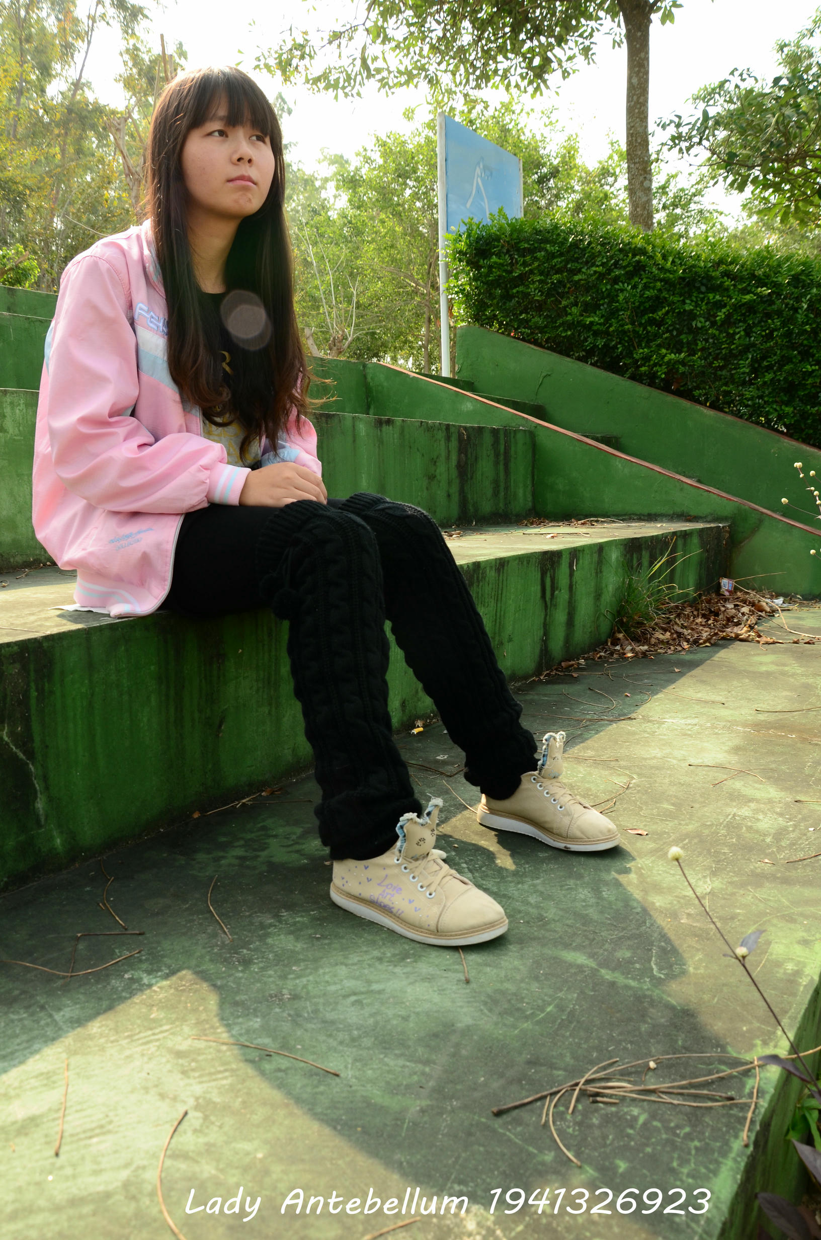 [战前女神] 恋足美腿棉袜女神级摄影套图 017 [84P-228MB]_第1集