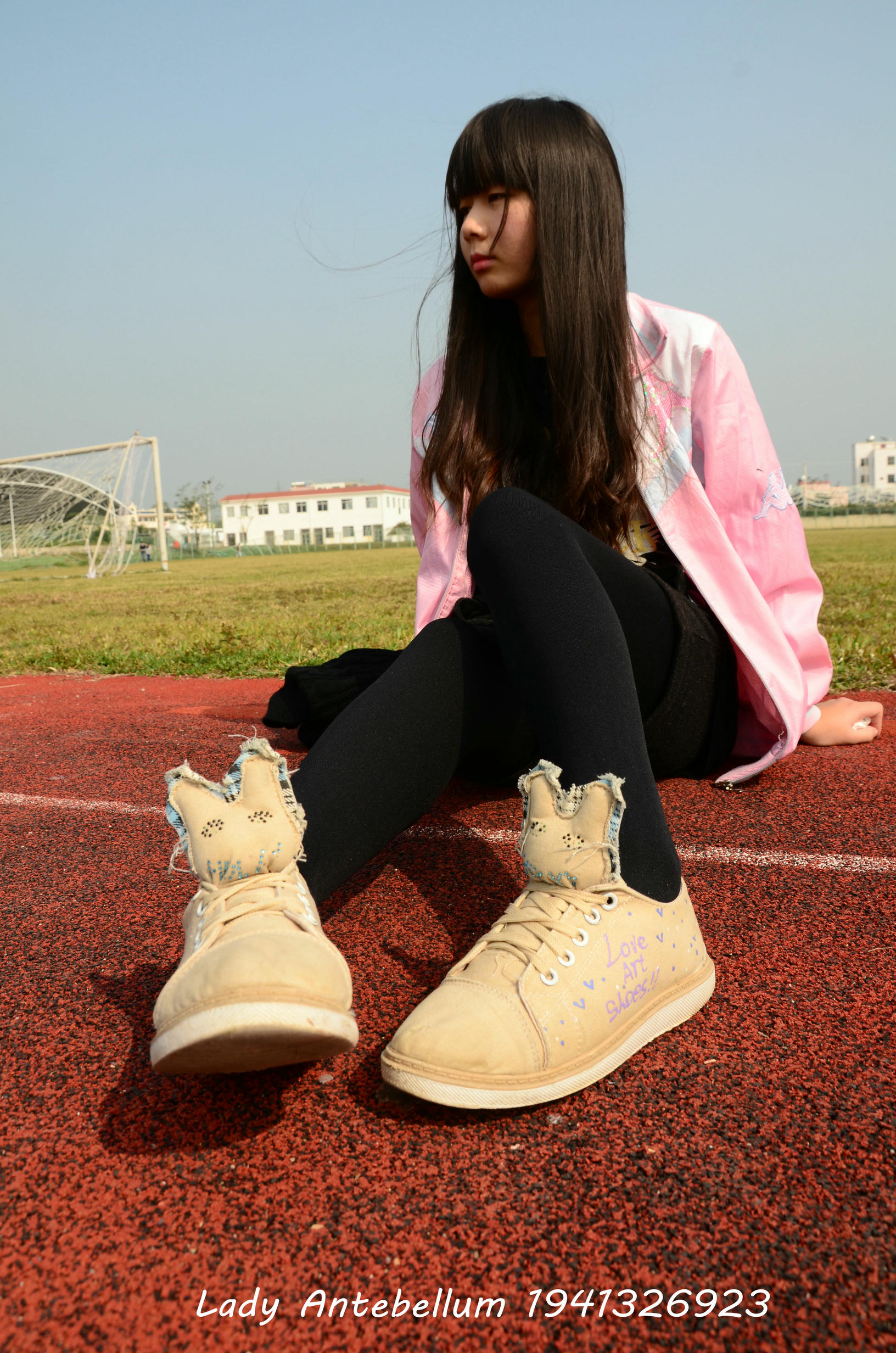 [战前女神] 恋足美腿棉袜女神级摄影套图 017 [84P-228MB]_第2集