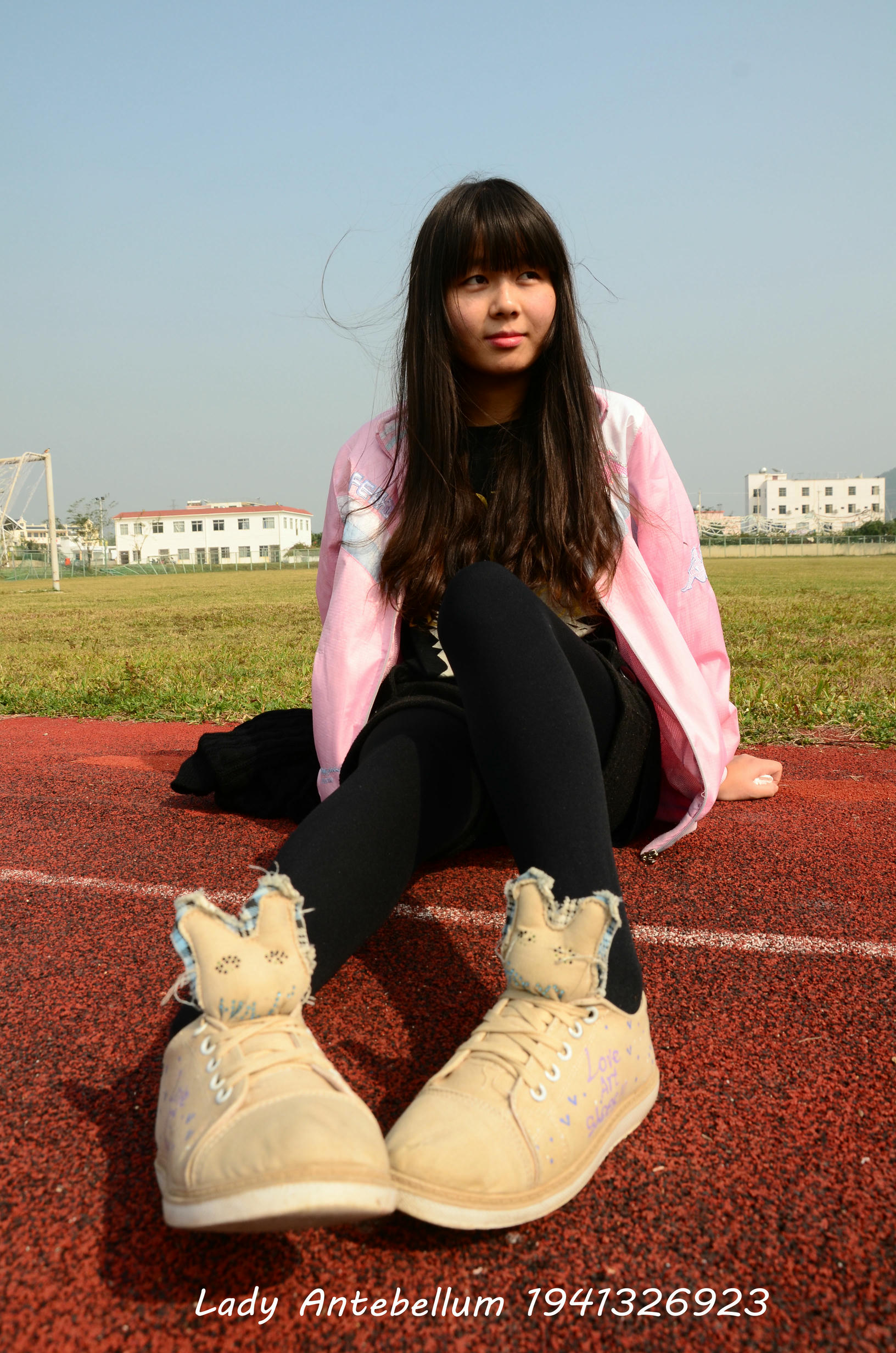 [战前女神] 恋足美腿棉袜女神级摄影套图 017 [84P-228MB]_第2集