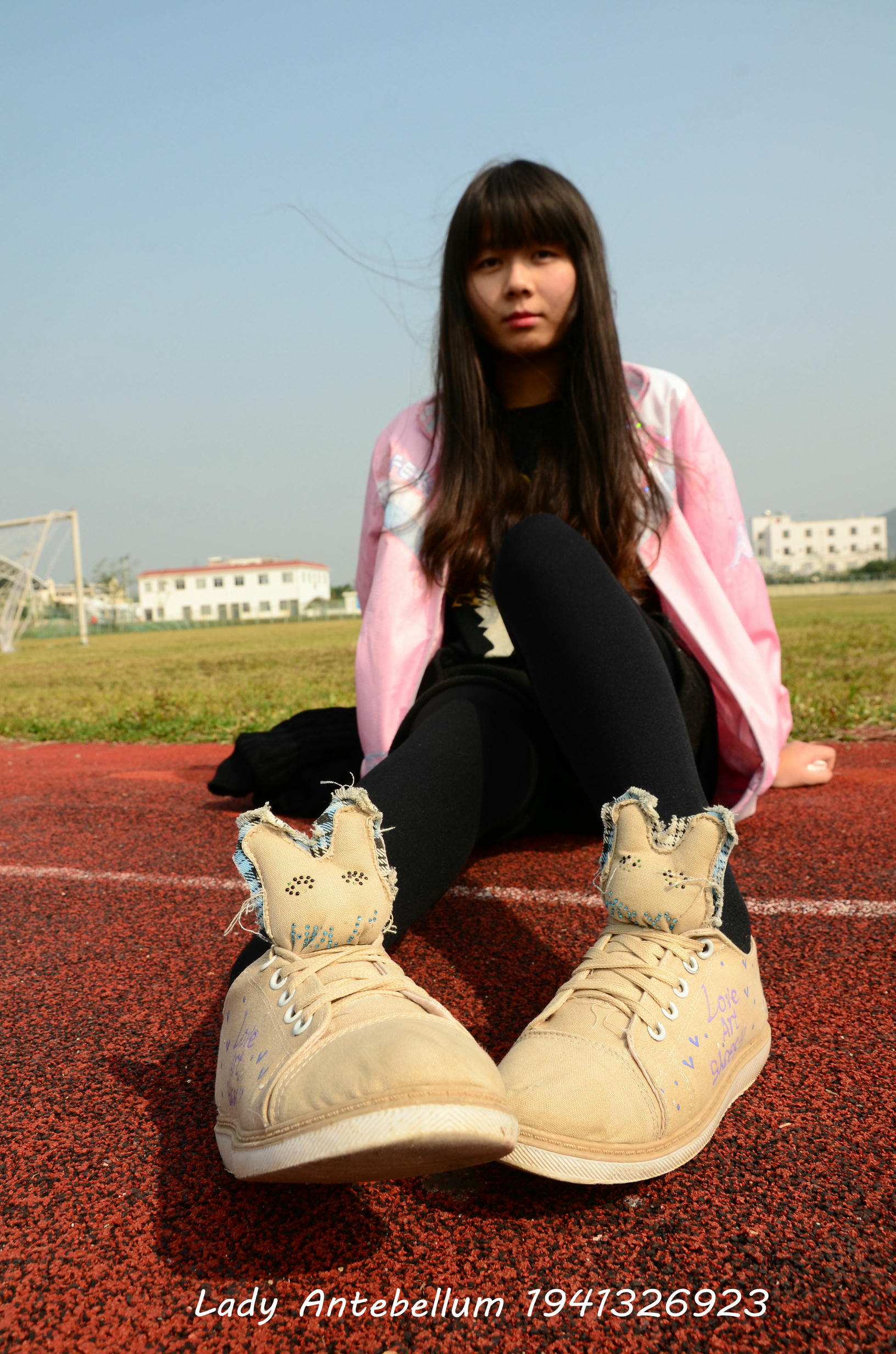 [战前女神] 恋足美腿棉袜女神级摄影套图 017 [84P-228MB]_第2集