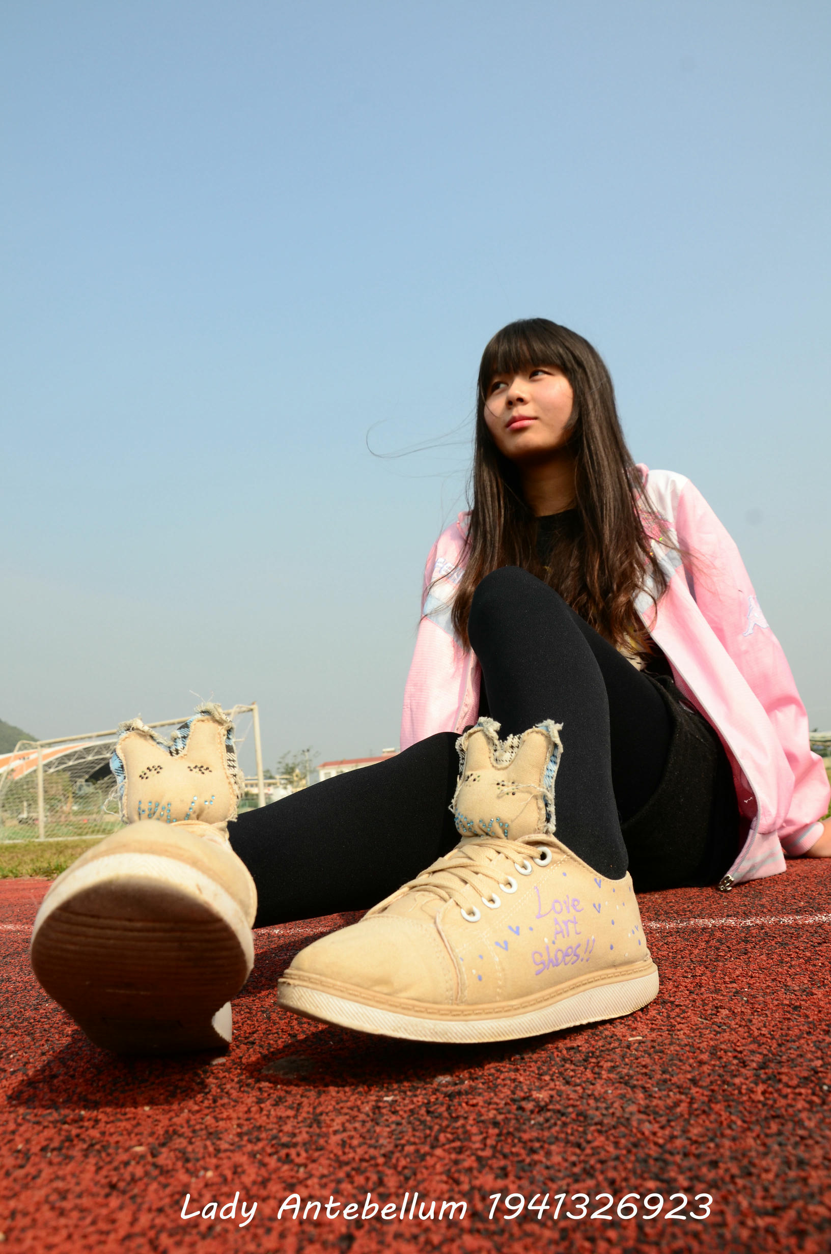 [战前女神] 恋足美腿棉袜女神级摄影套图 017 [84P-228MB]_第2集