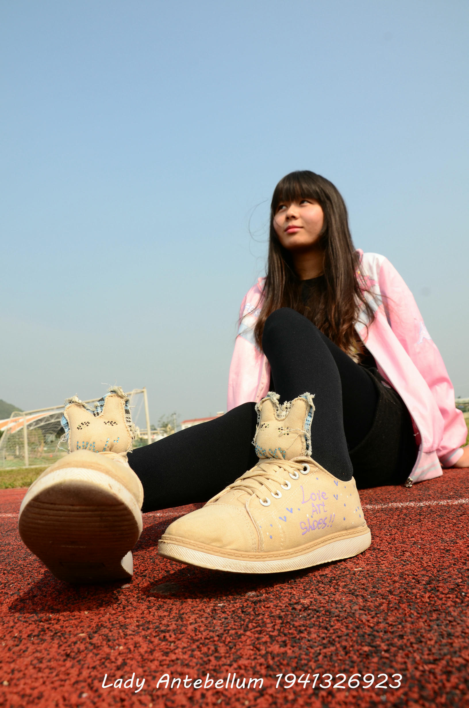 [战前女神] 恋足美腿棉袜女神级摄影套图 017 [84P-228MB]_第2集