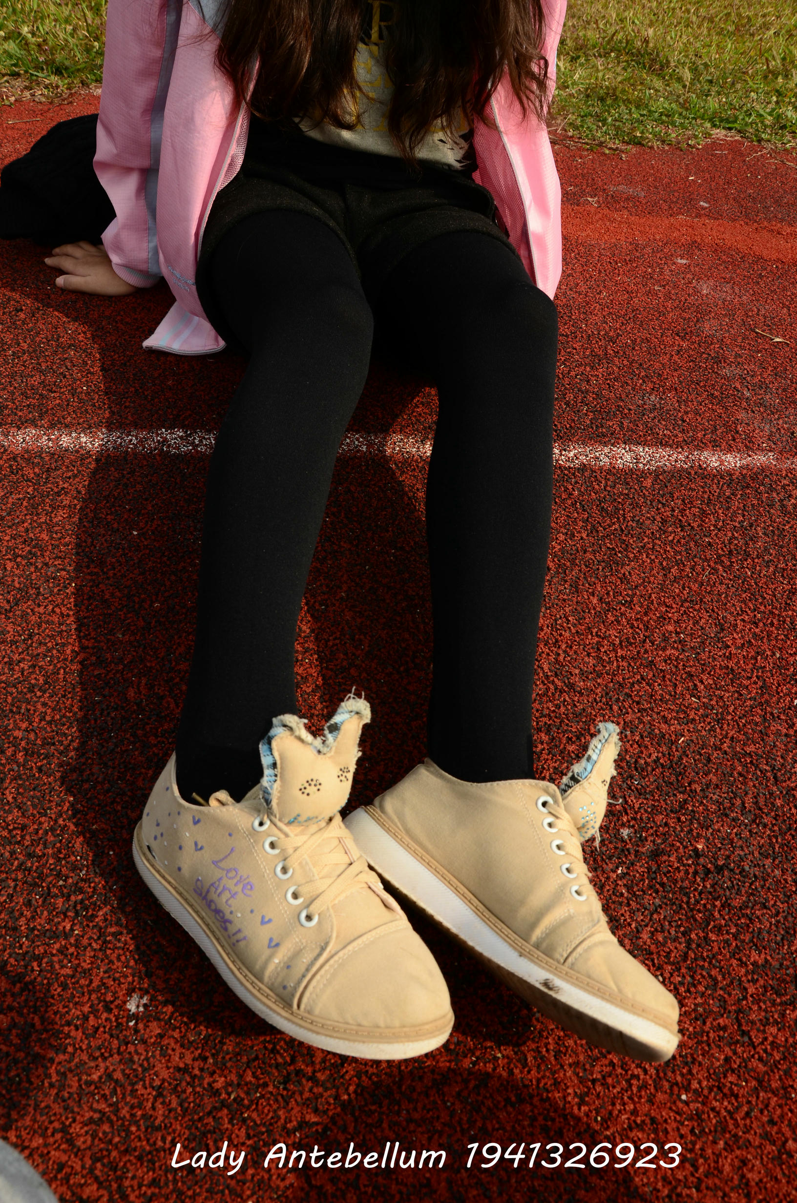 [战前女神] 恋足美腿棉袜女神级摄影套图 017 [84P-228MB]_第2集