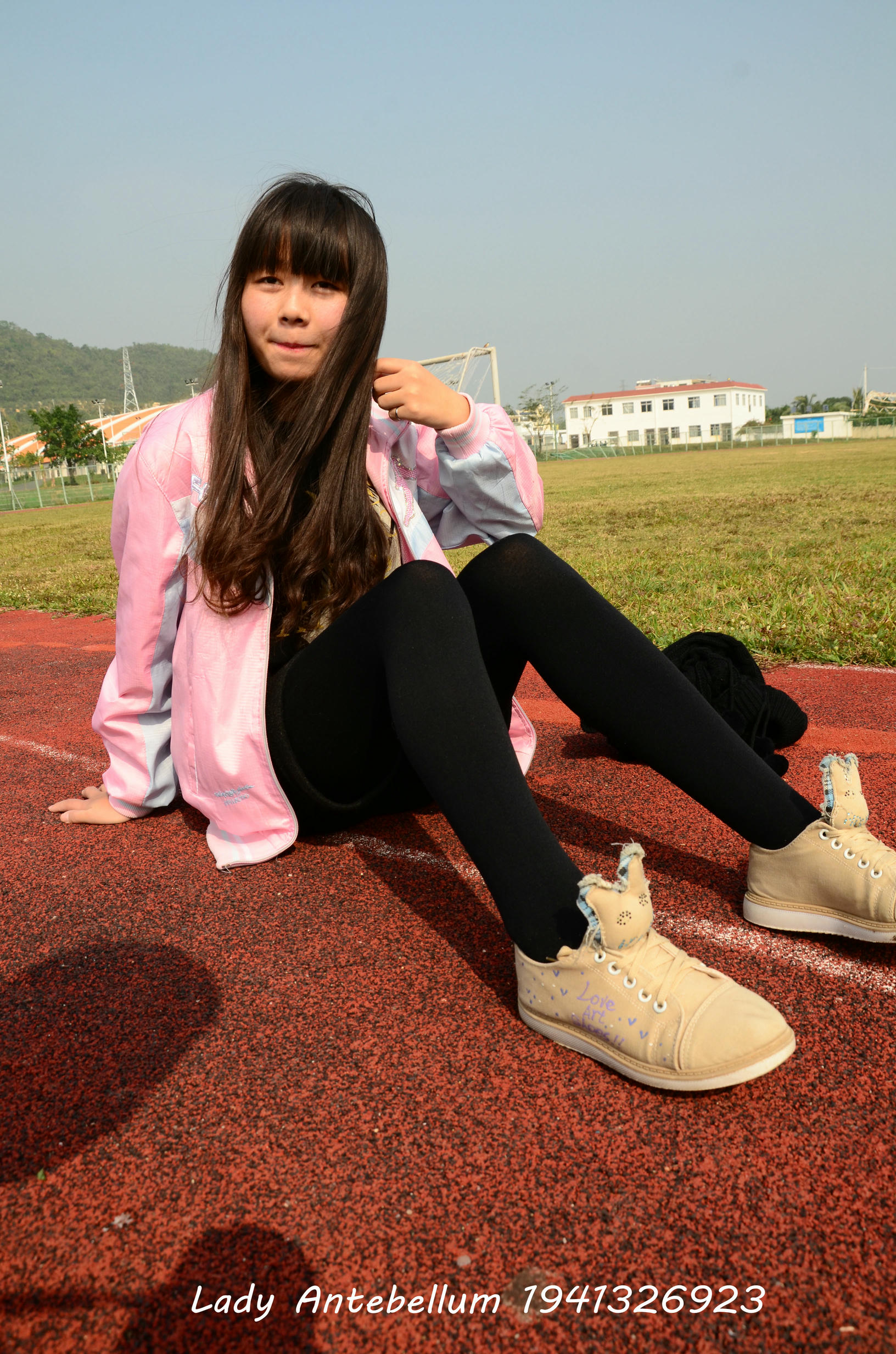 [战前女神] 恋足美腿棉袜女神级摄影套图 017 [84P-228MB]_第3集