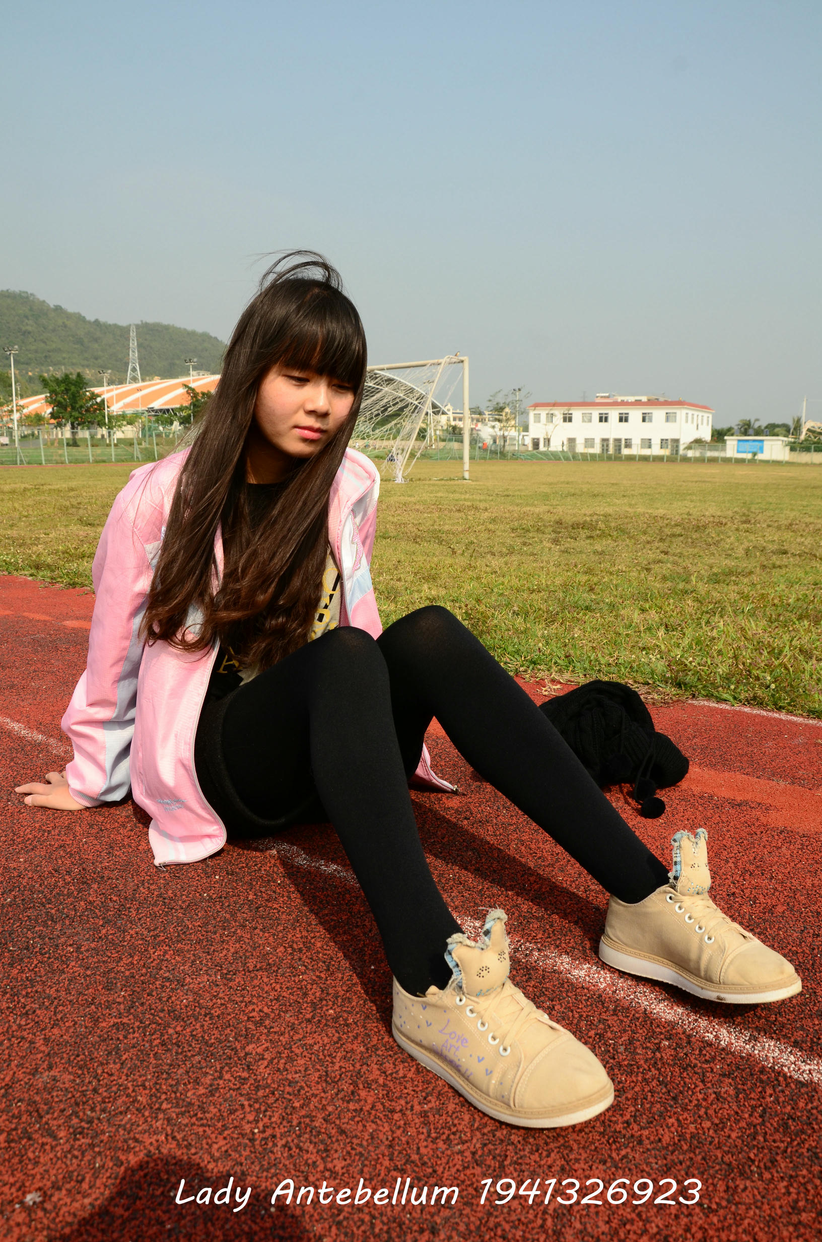 [战前女神] 恋足美腿棉袜女神级摄影套图 017 [84P-228MB]_第3集