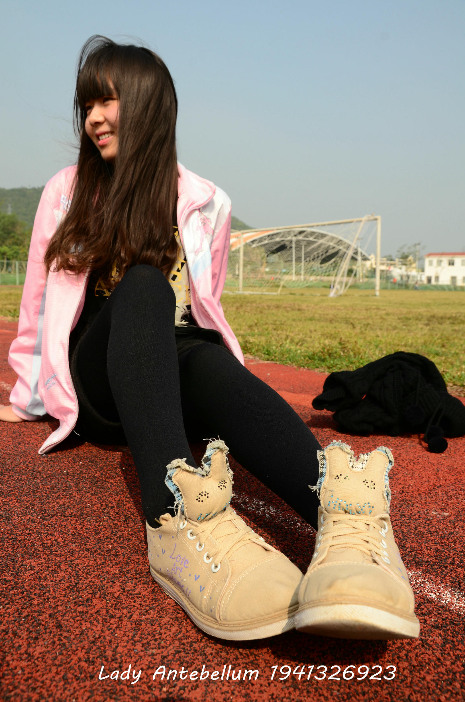 [战前女神] 恋足美腿棉袜女神级摄影套图 017 [84P-228MB]_第3集