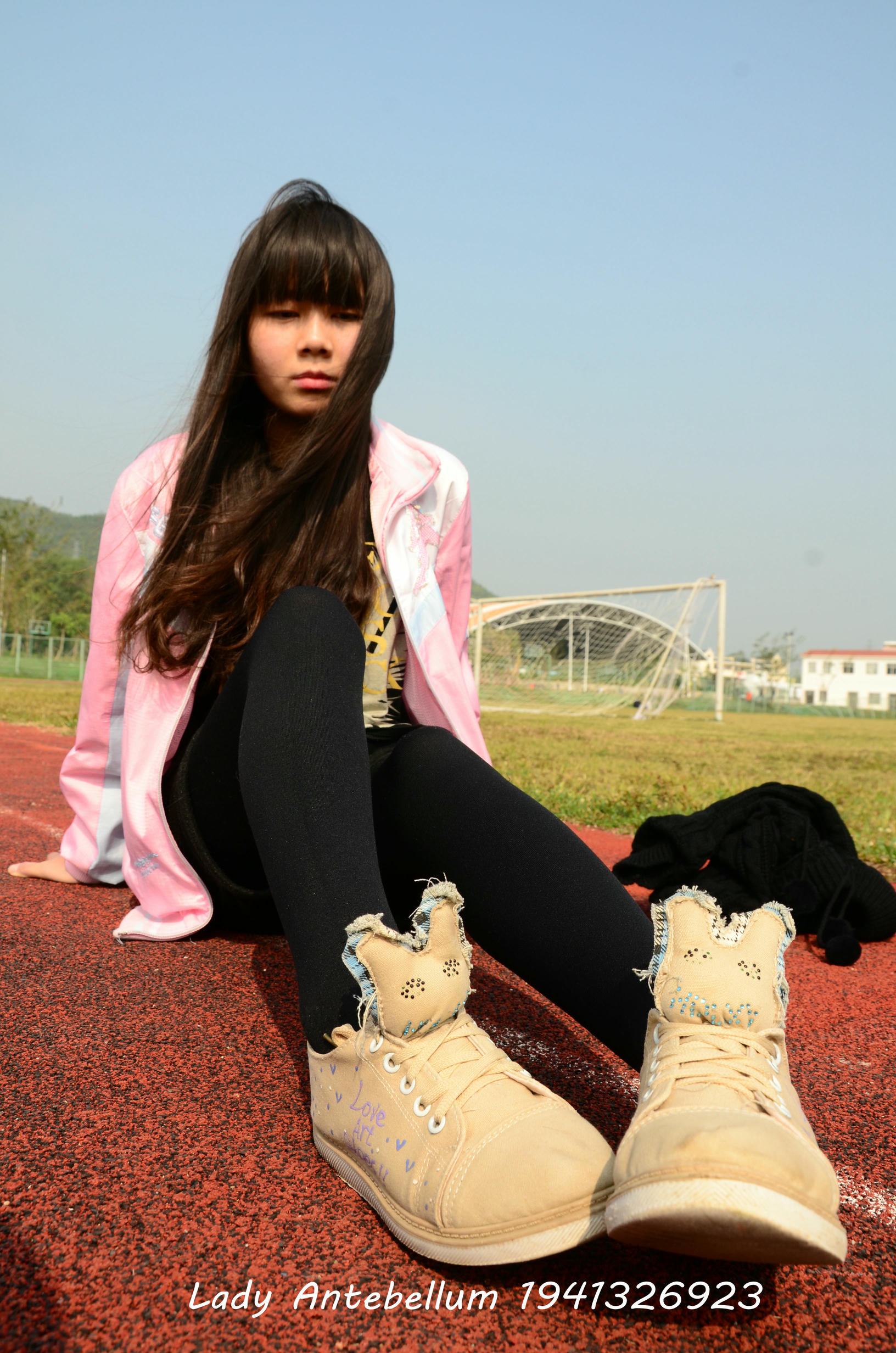 [战前女神] 恋足美腿棉袜女神级摄影套图 017 [84P-228MB]_第3集