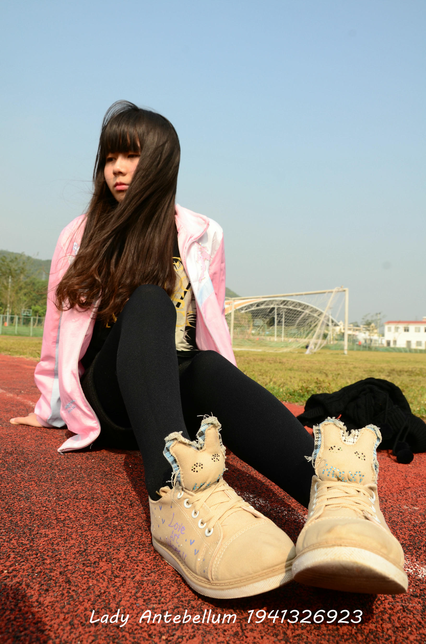 [战前女神] 恋足美腿棉袜女神级摄影套图 017 [84P-228MB]_第3集