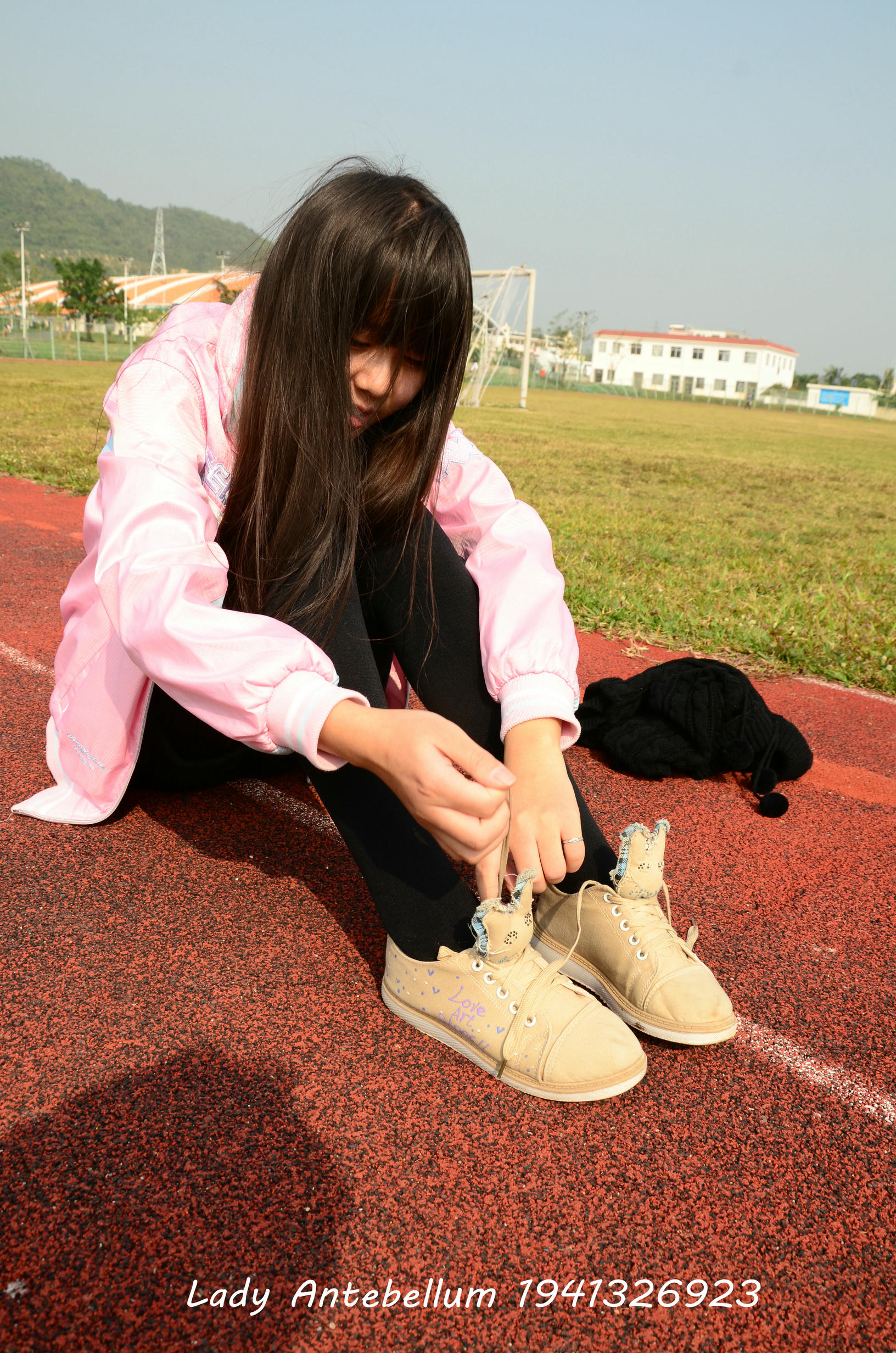 [战前女神] 恋足美腿棉袜女神级摄影套图 017 [84P-228MB]_第3集