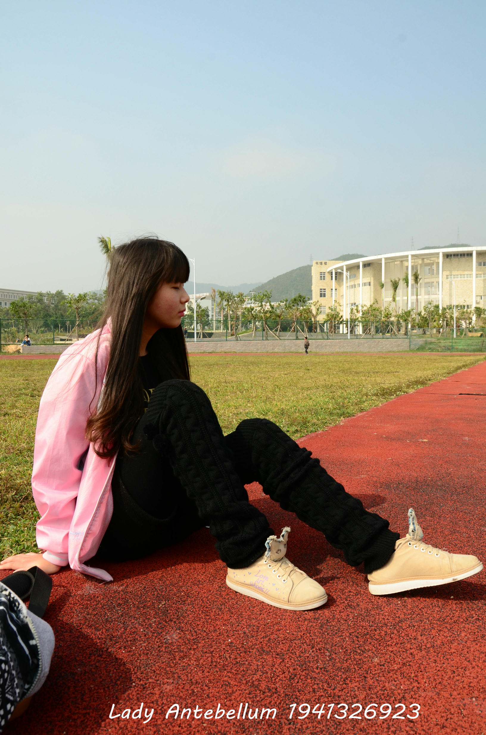 [战前女神] 恋足美腿棉袜女神级摄影套图 017 [84P-228MB]_第1集