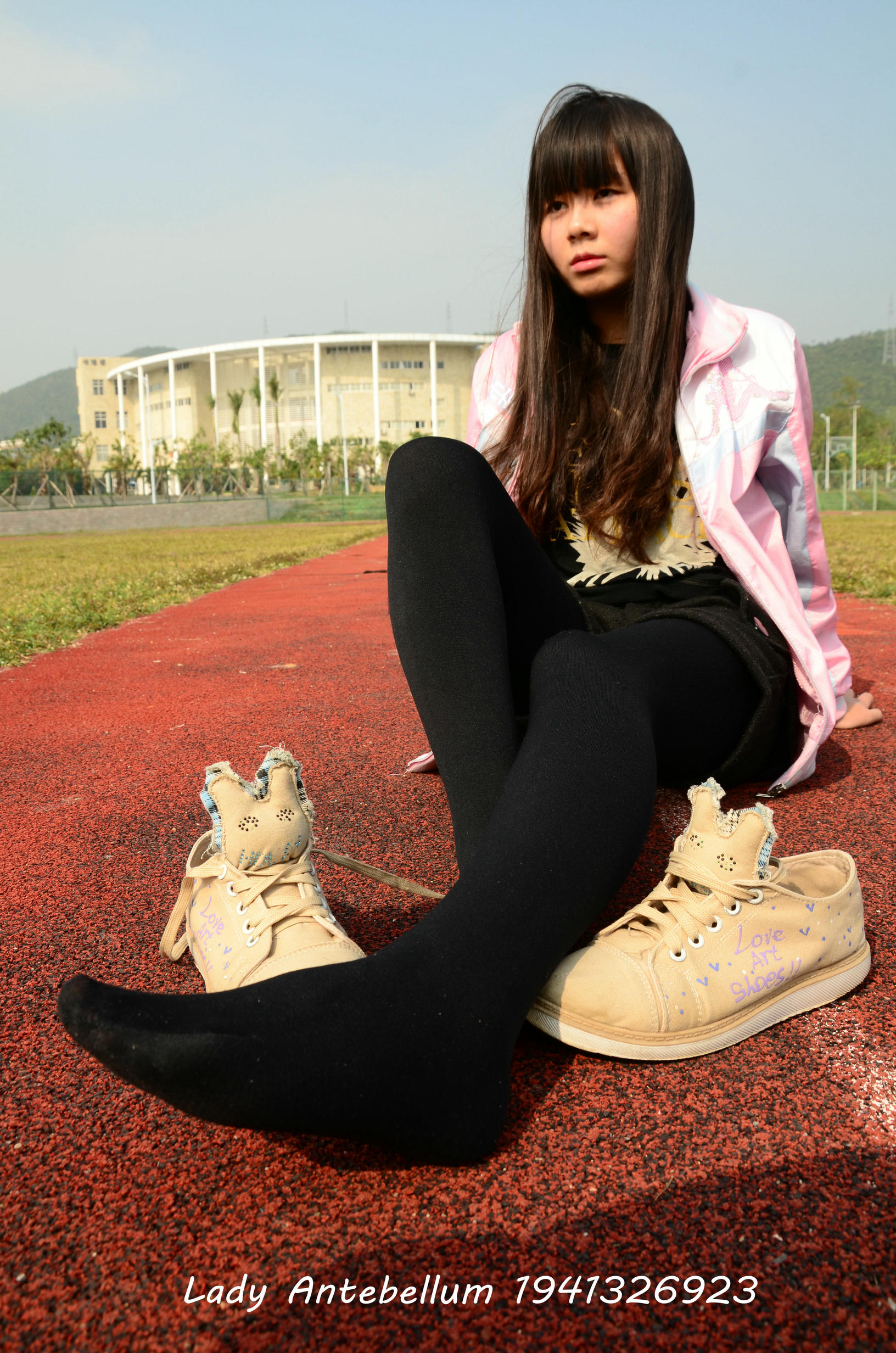 [战前女神] 恋足美腿棉袜女神级摄影套图 017 [84P-228MB]_第4集