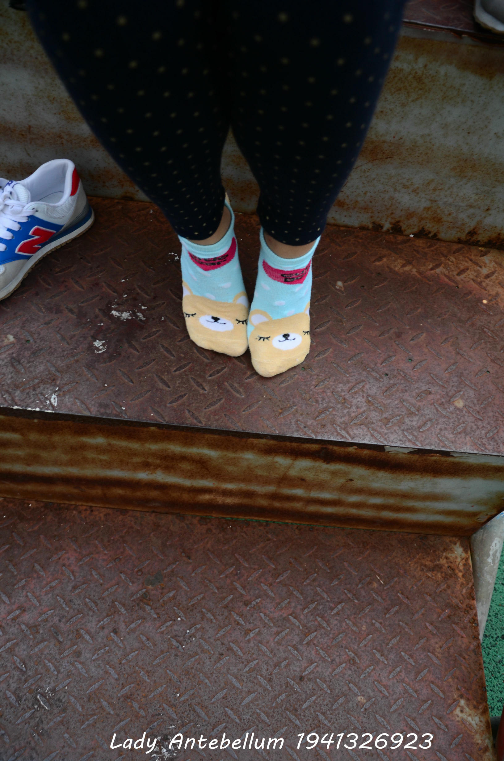 [战前女神] 恋足美腿棉袜女神级摄影套图 018 [136P-255MB]_第6集