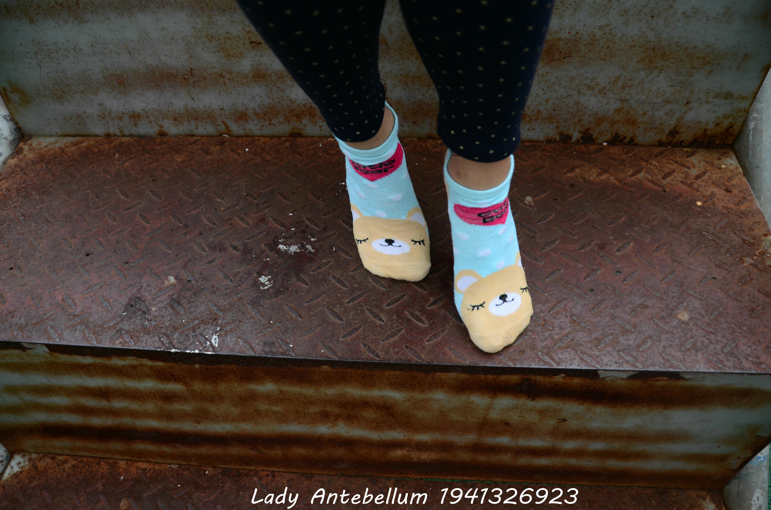 [战前女神] 恋足美腿棉袜女神级摄影套图 018 [136P-255MB]_第6集