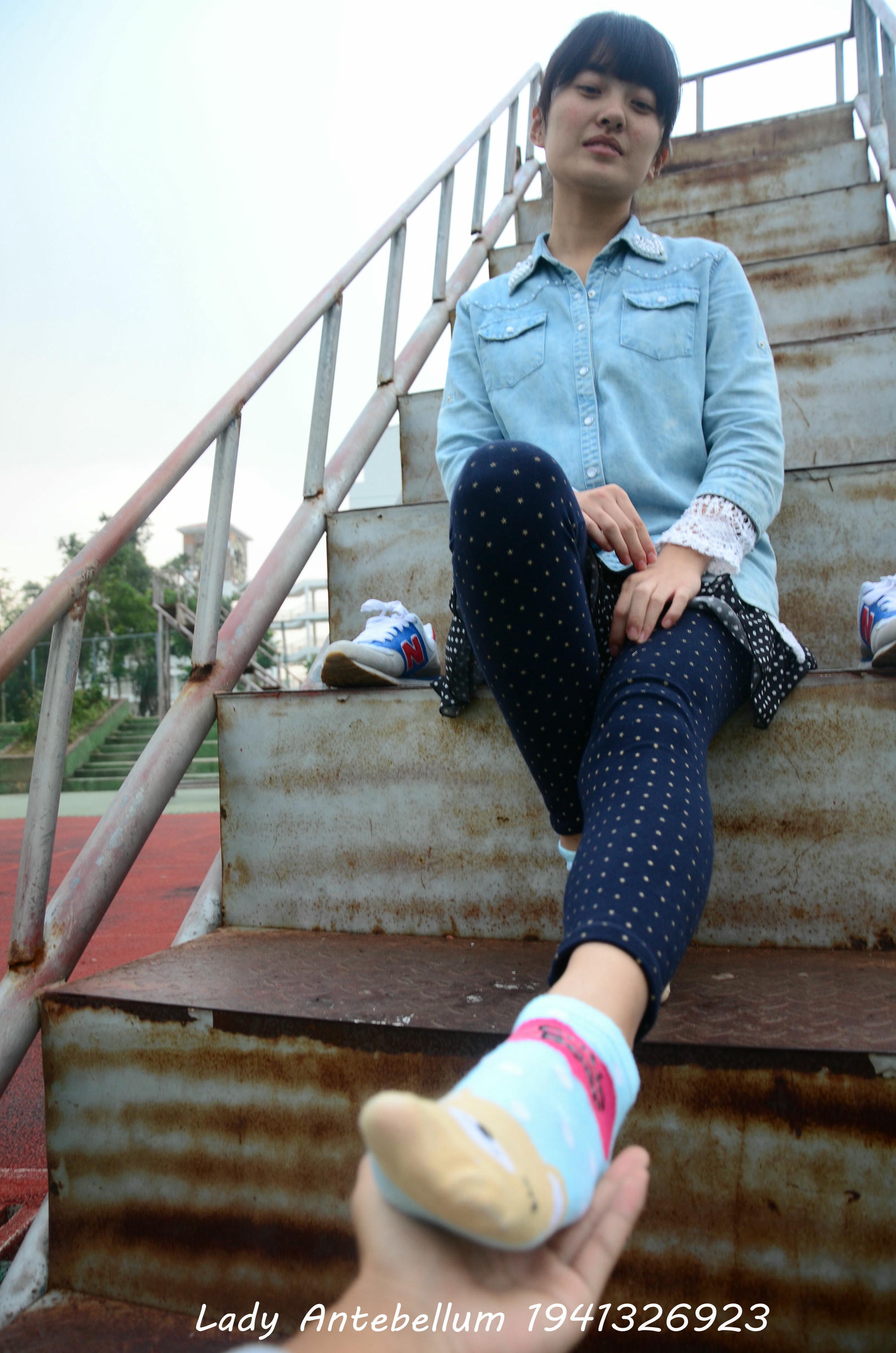 [战前女神] 恋足美腿棉袜女神级摄影套图 018 [136P-255MB]_第6集