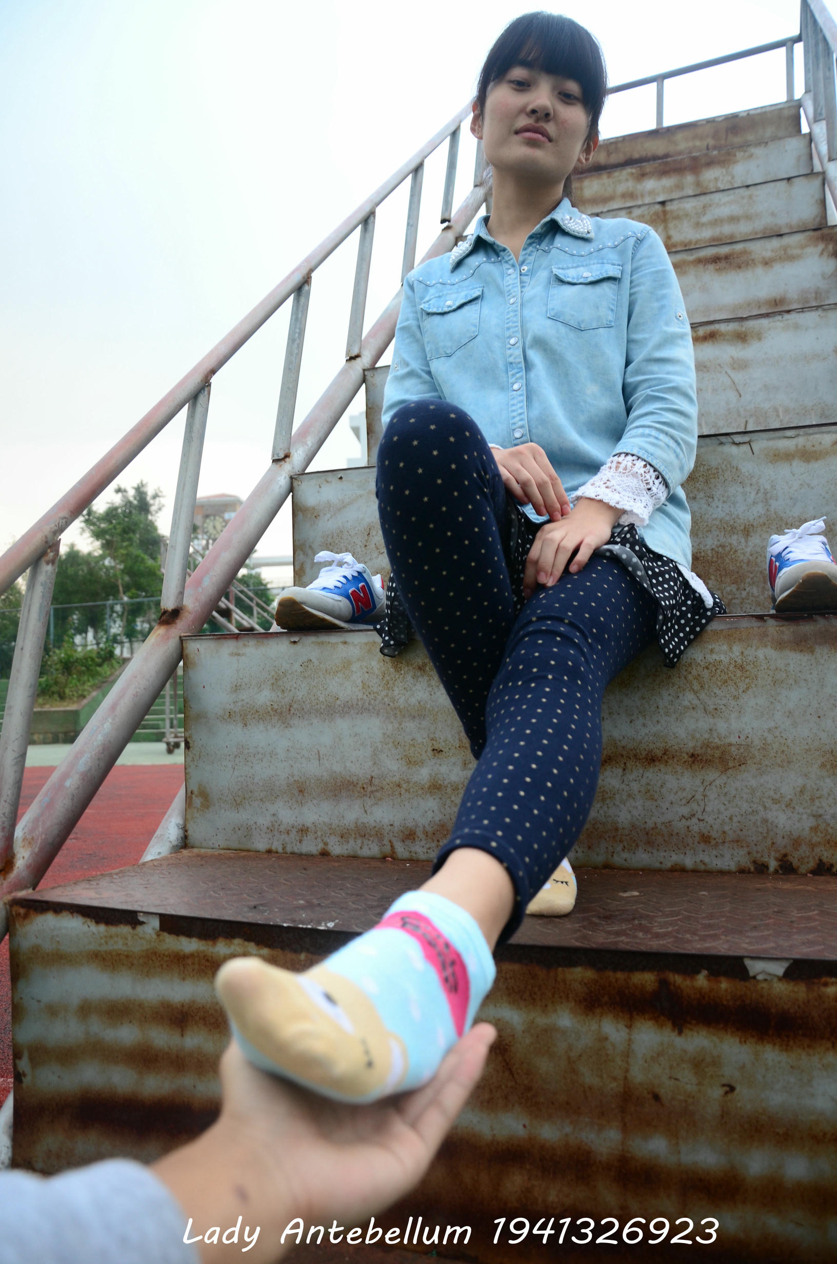 [战前女神] 恋足美腿棉袜女神级摄影套图 018 [136P-255MB]_第6集