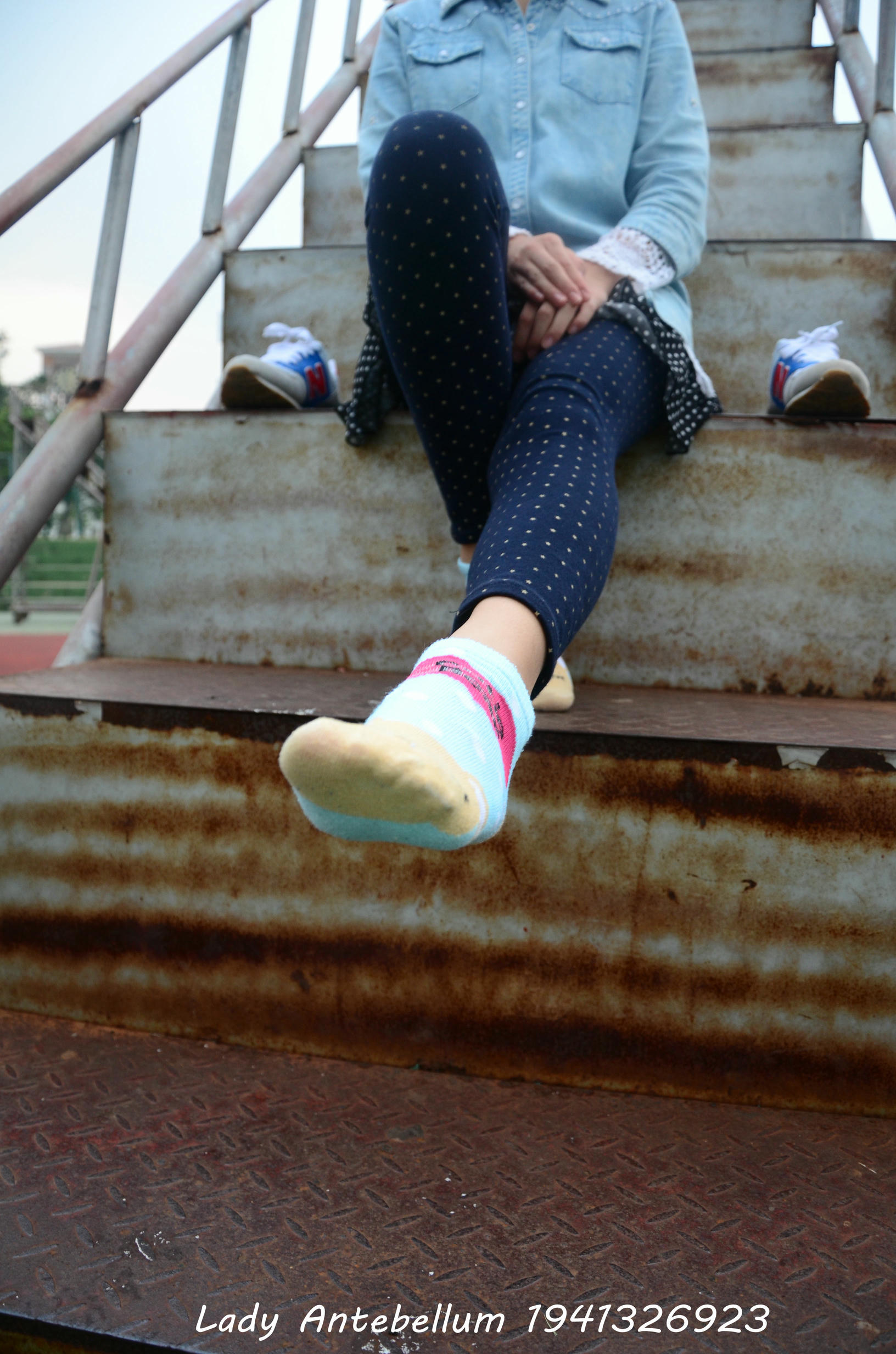 [战前女神] 恋足美腿棉袜女神级摄影套图 018 [136P-255MB]_第6集