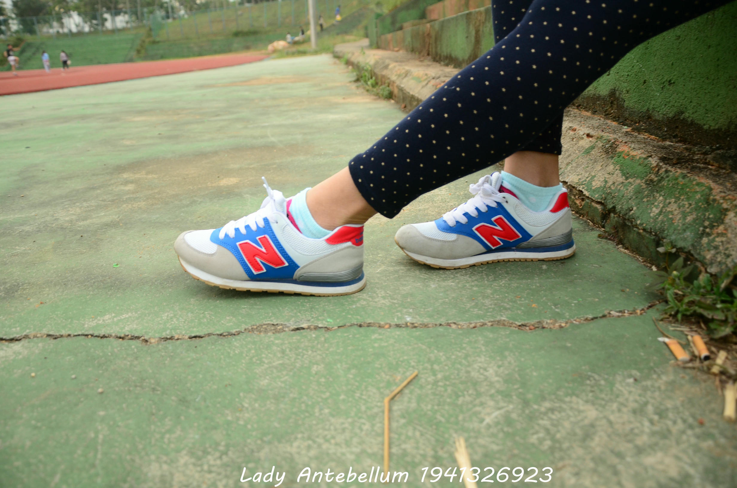 [战前女神] 恋足美腿棉袜女神级摄影套图 018 [136P-255MB]_第1集