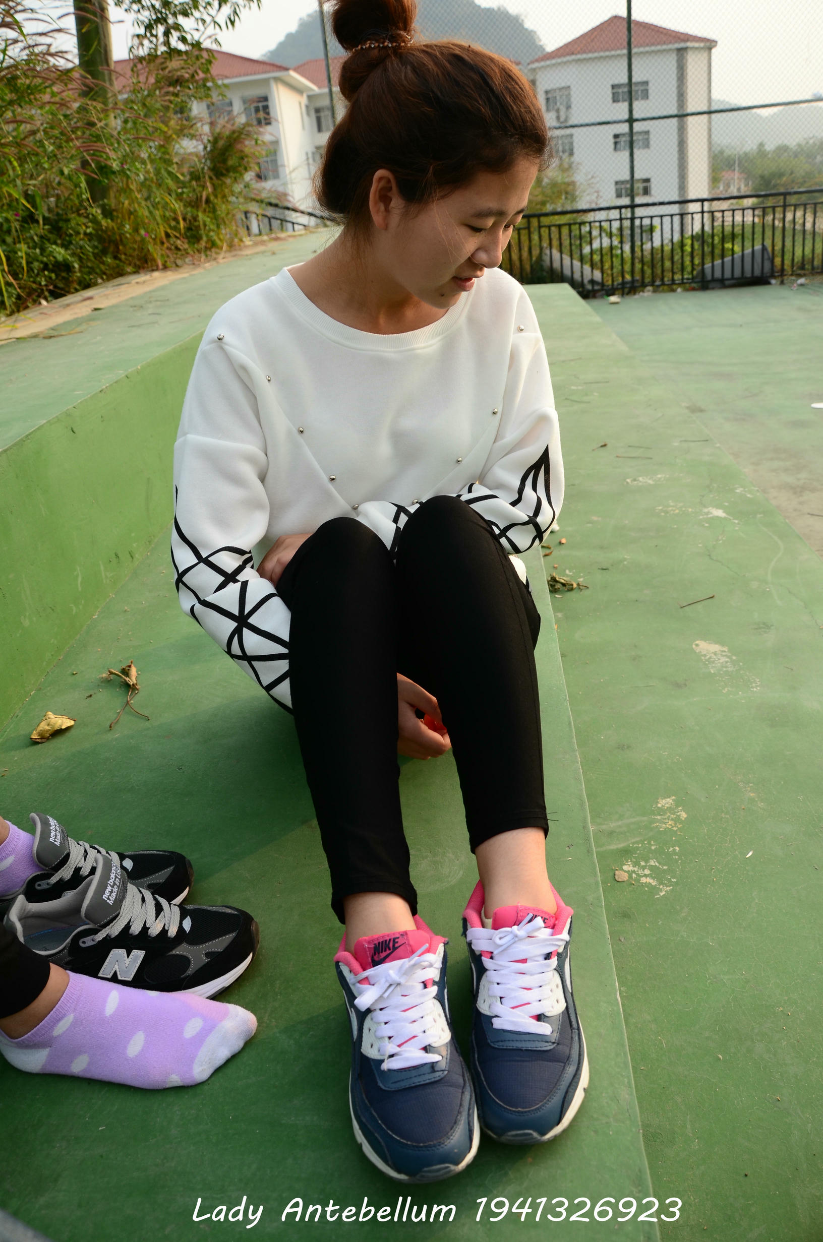 [战前女神] 恋足美腿棉袜女神级摄影套图 019 [228P-308MB]_第6集