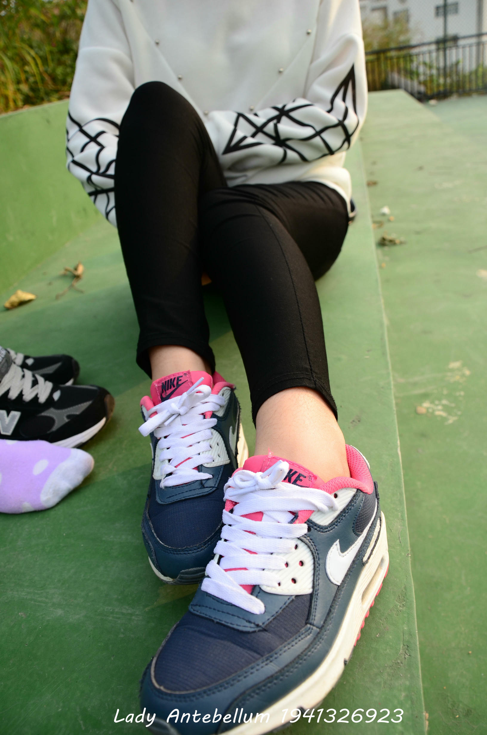 [战前女神] 恋足美腿棉袜女神级摄影套图 019 [228P-308MB]_第6集