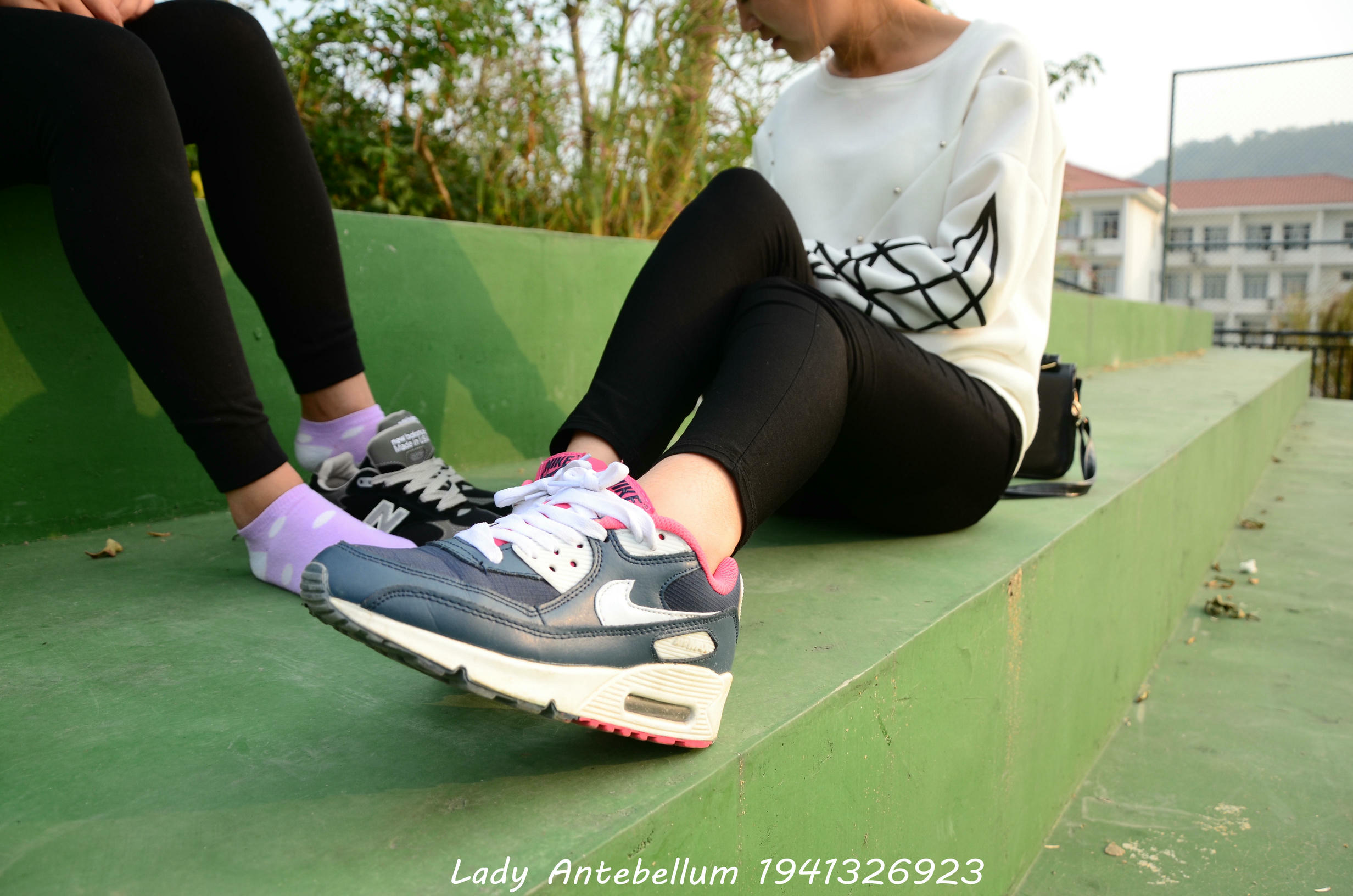 [战前女神] 恋足美腿棉袜女神级摄影套图 019 [228P-308MB]_第6集