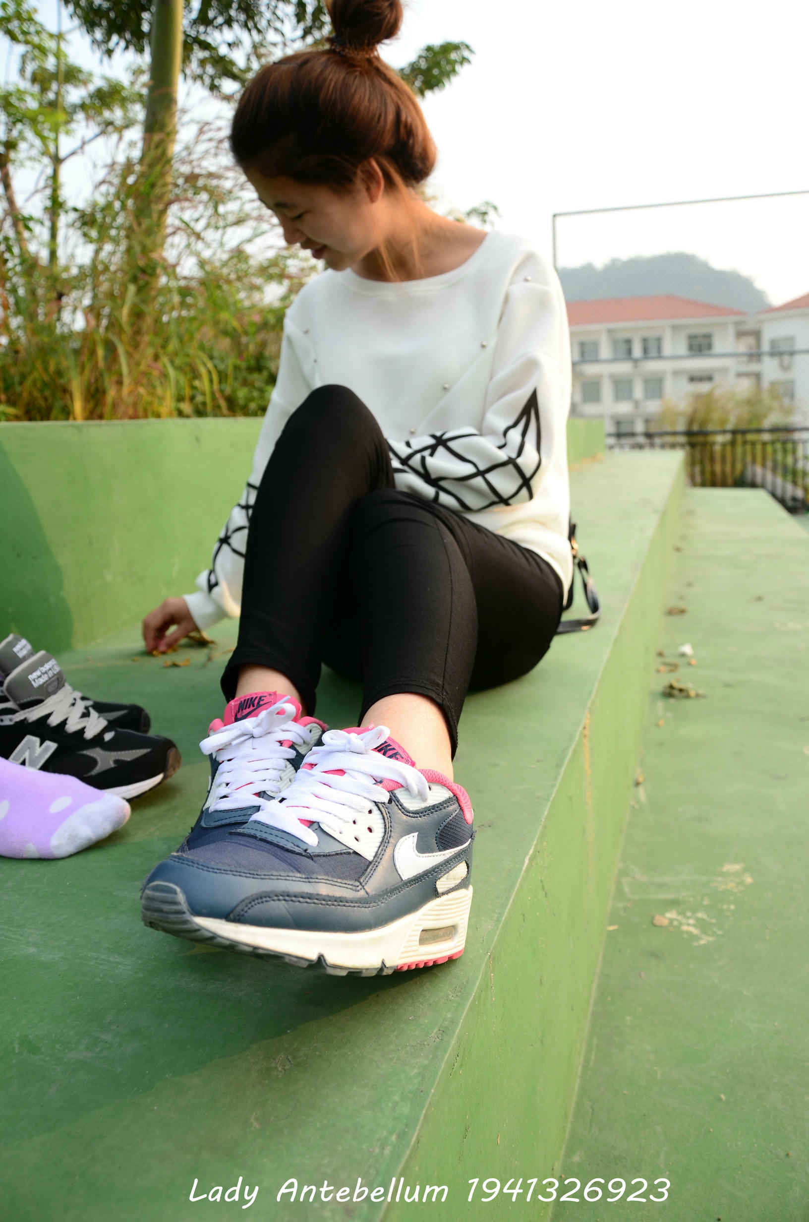 [战前女神] 恋足美腿棉袜女神级摄影套图 019 [228P-308MB]_第6集