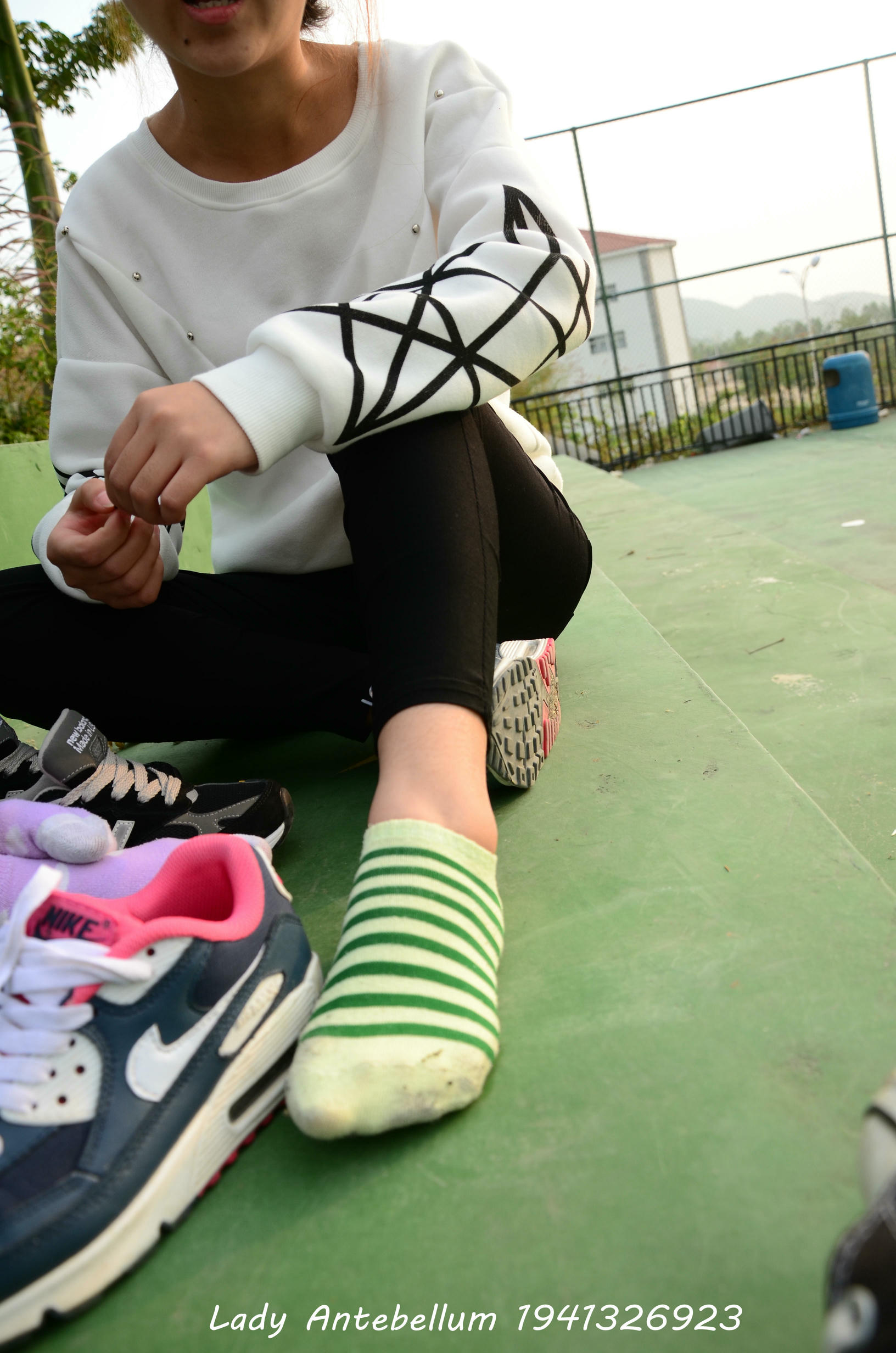 [战前女神] 恋足美腿棉袜女神级摄影套图 019 [228P-308MB]_第7集