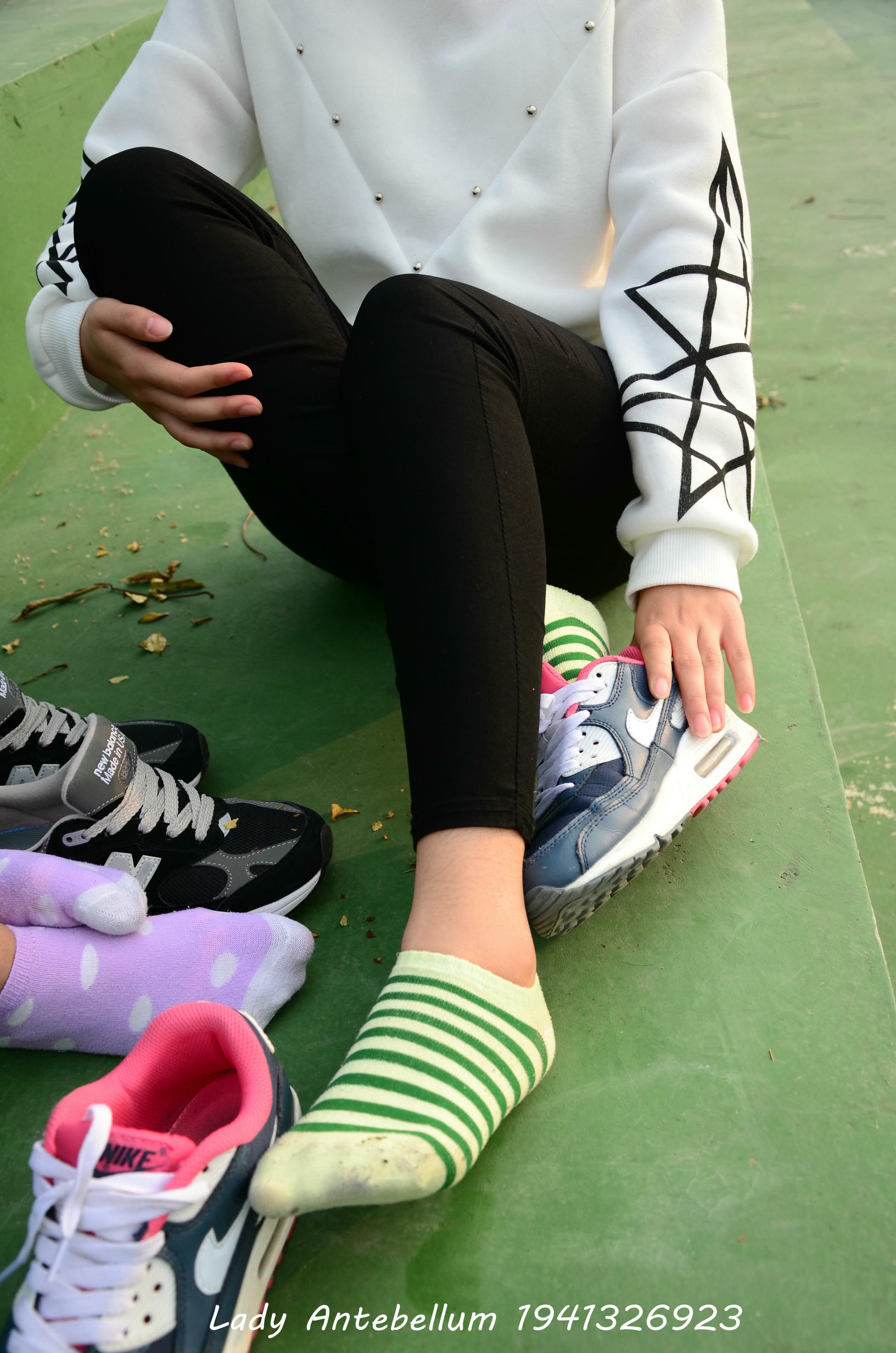 [战前女神] 恋足美腿棉袜女神级摄影套图 019 [228P-308MB]_第7集