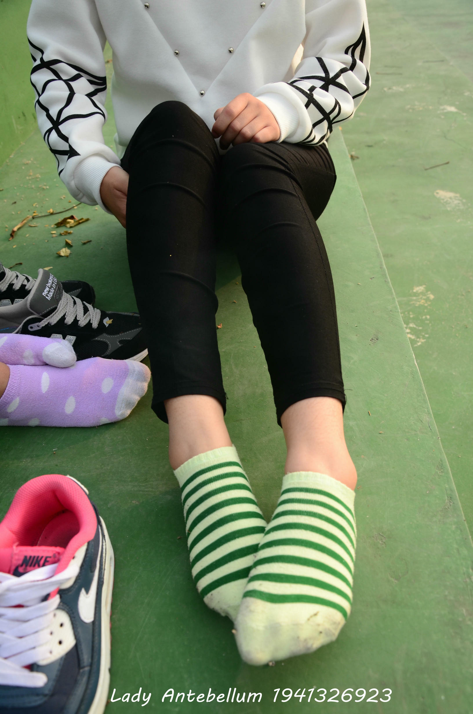 [战前女神] 恋足美腿棉袜女神级摄影套图 019 [228P-308MB]_第8集