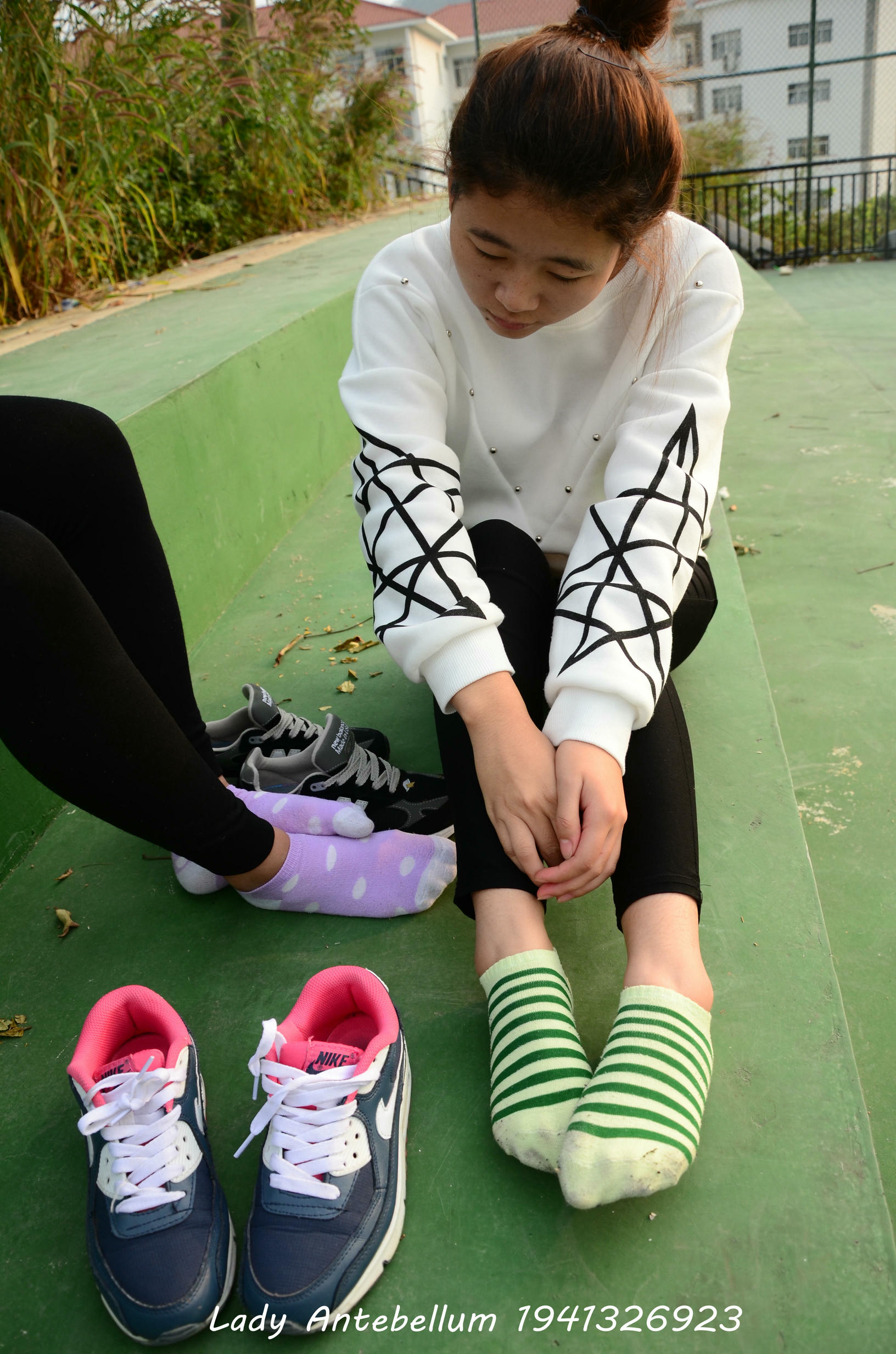 [战前女神] 恋足美腿棉袜女神级摄影套图 019 [228P-308MB]_第8集