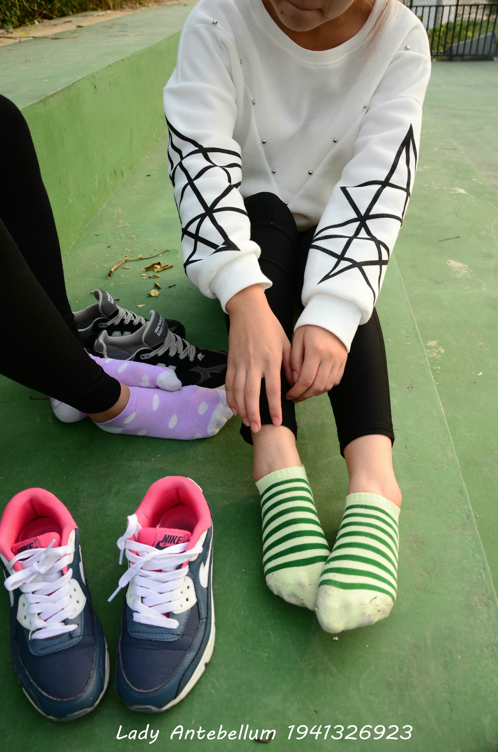 [战前女神] 恋足美腿棉袜女神级摄影套图 019 [228P-308MB]_第8集