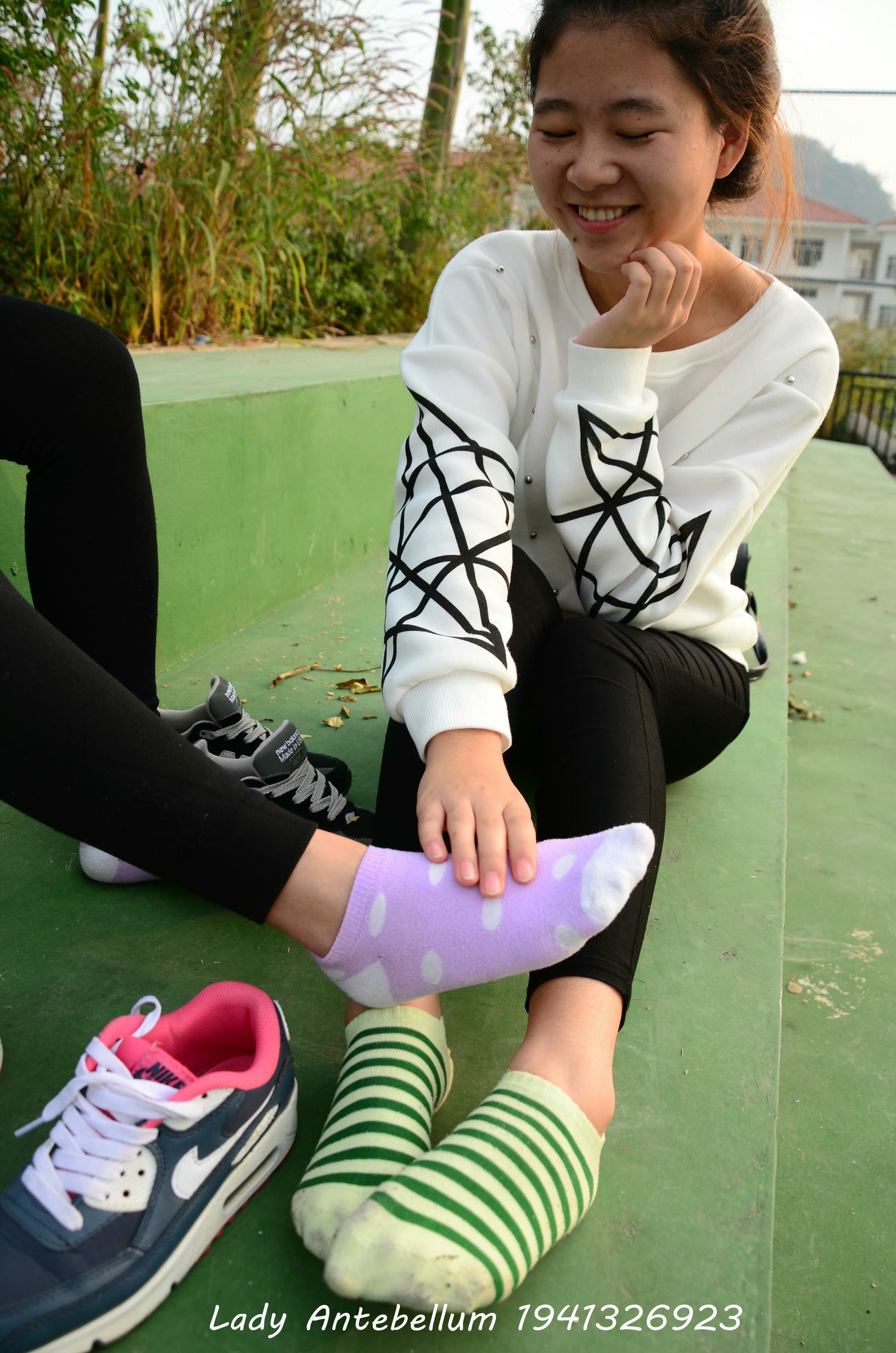 [战前女神] 恋足美腿棉袜女神级摄影套图 019 [228P-308MB]_第8集