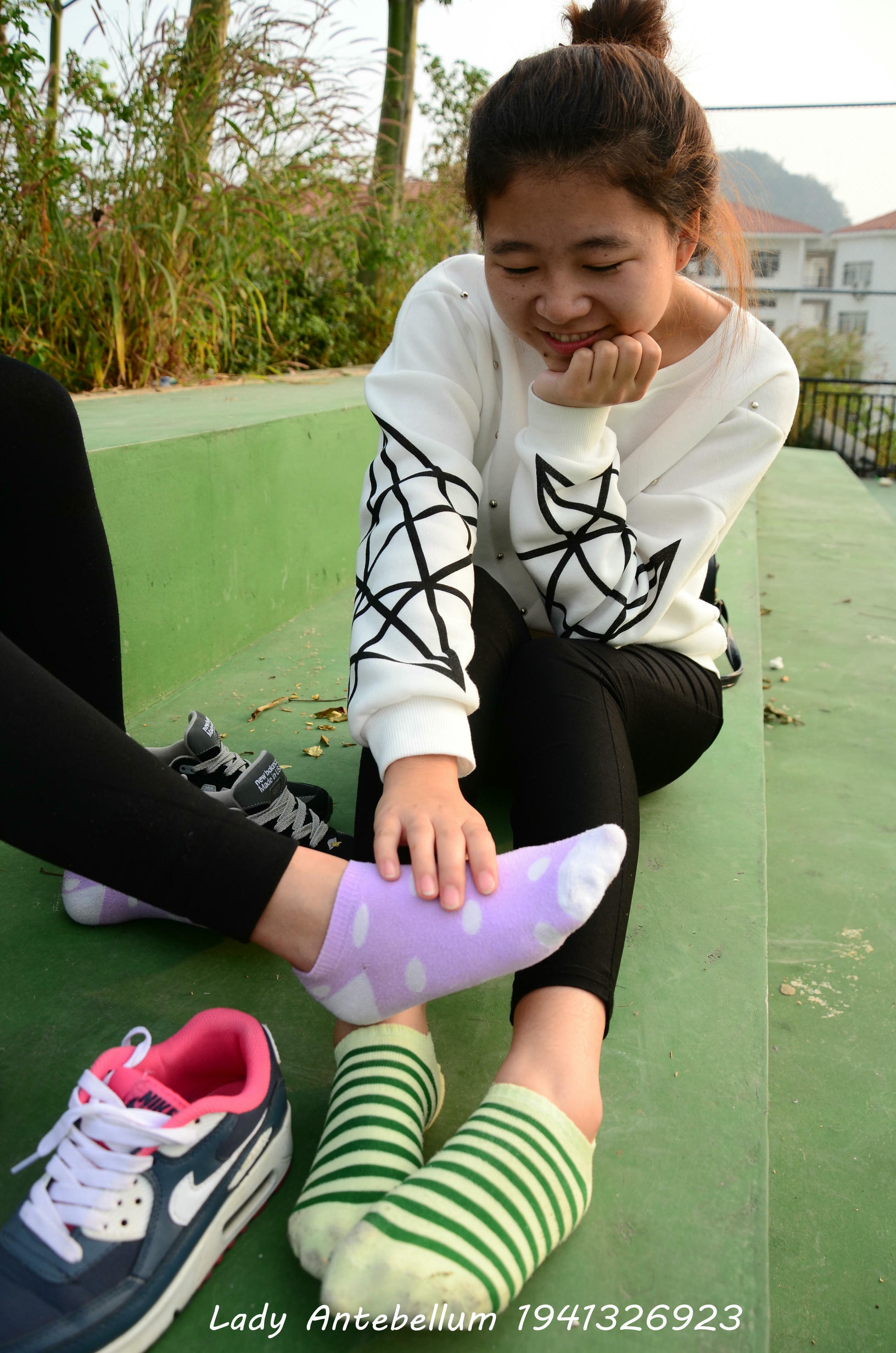 [战前女神] 恋足美腿棉袜女神级摄影套图 019 [228P-308MB]_第8集