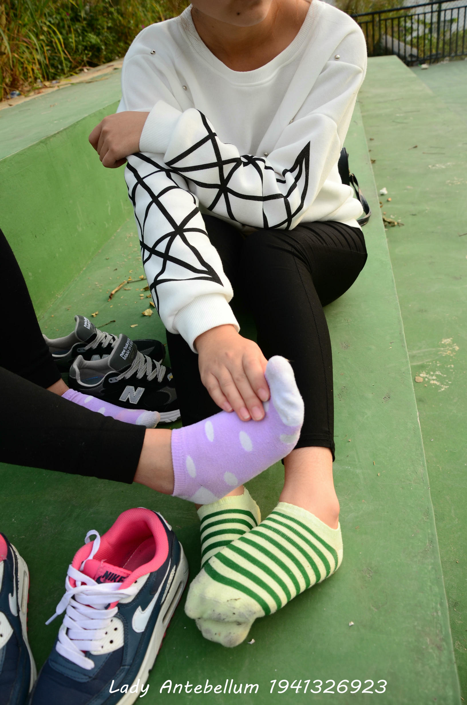 [战前女神] 恋足美腿棉袜女神级摄影套图 019 [228P-308MB]_第8集