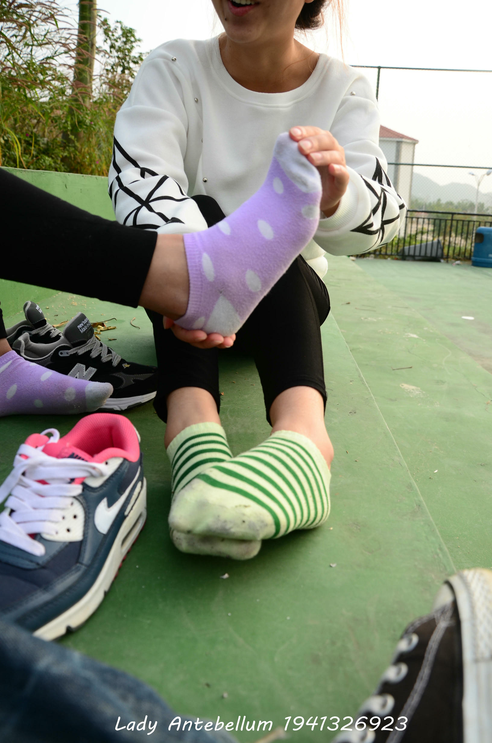 [战前女神] 恋足美腿棉袜女神级摄影套图 019 [228P-308MB]_第8集