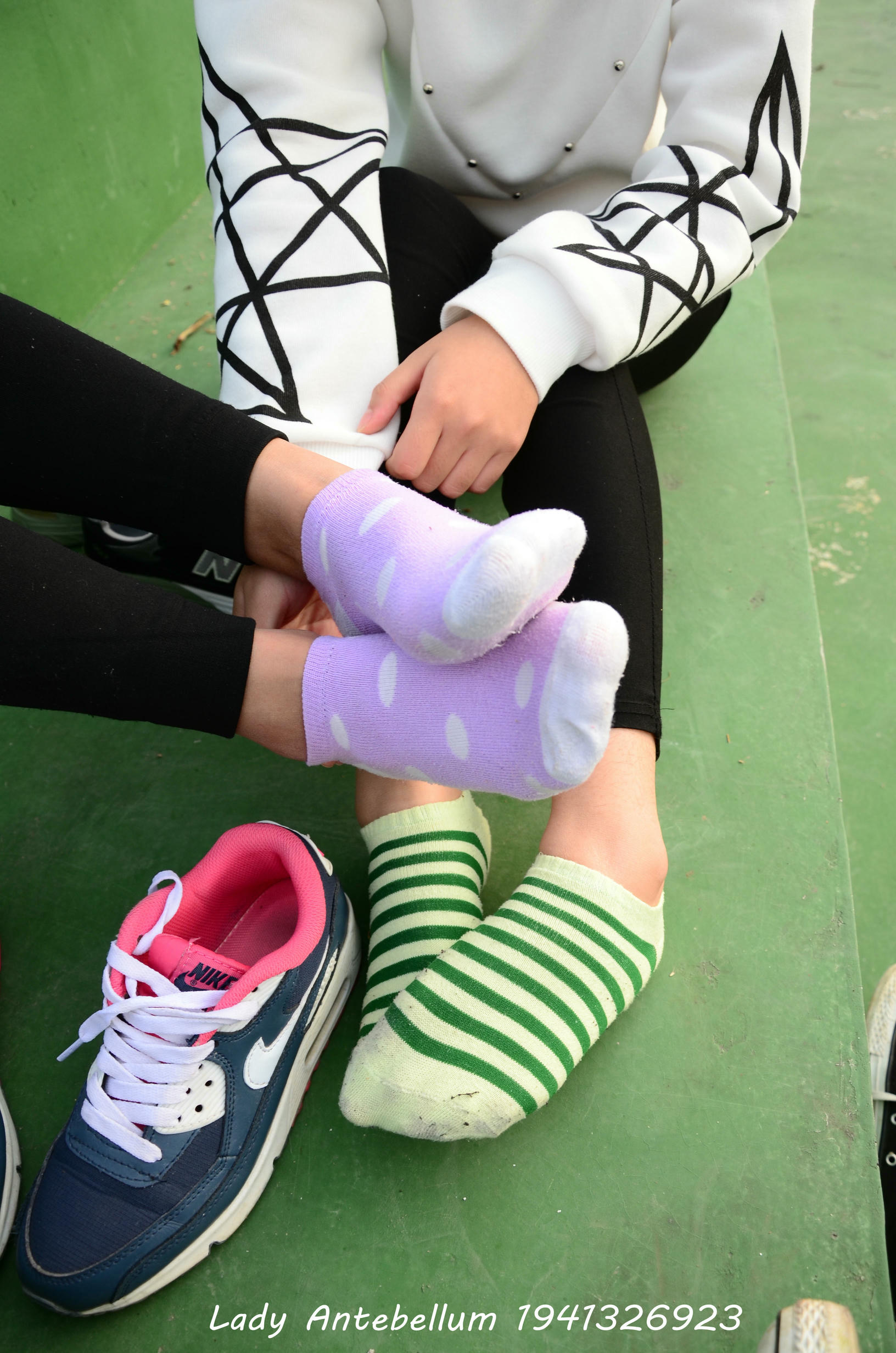 [战前女神] 恋足美腿棉袜女神级摄影套图 019 [228P-308MB]_第9集