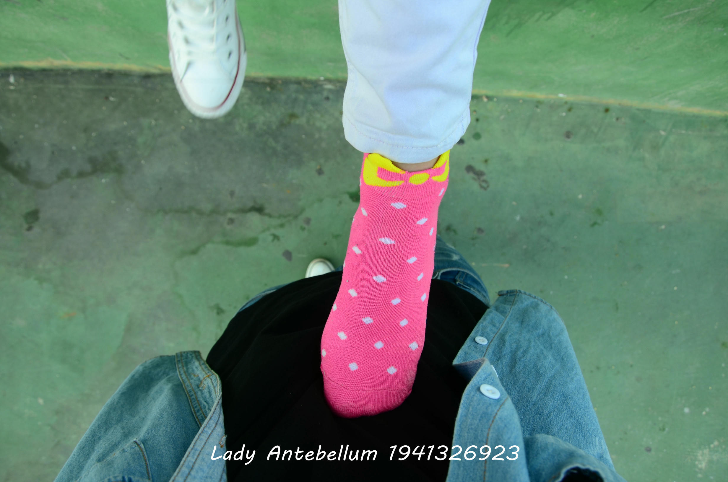 [战前女神] 恋足美腿棉袜女神级摄影套图 002 [150P-263MB]_第7集