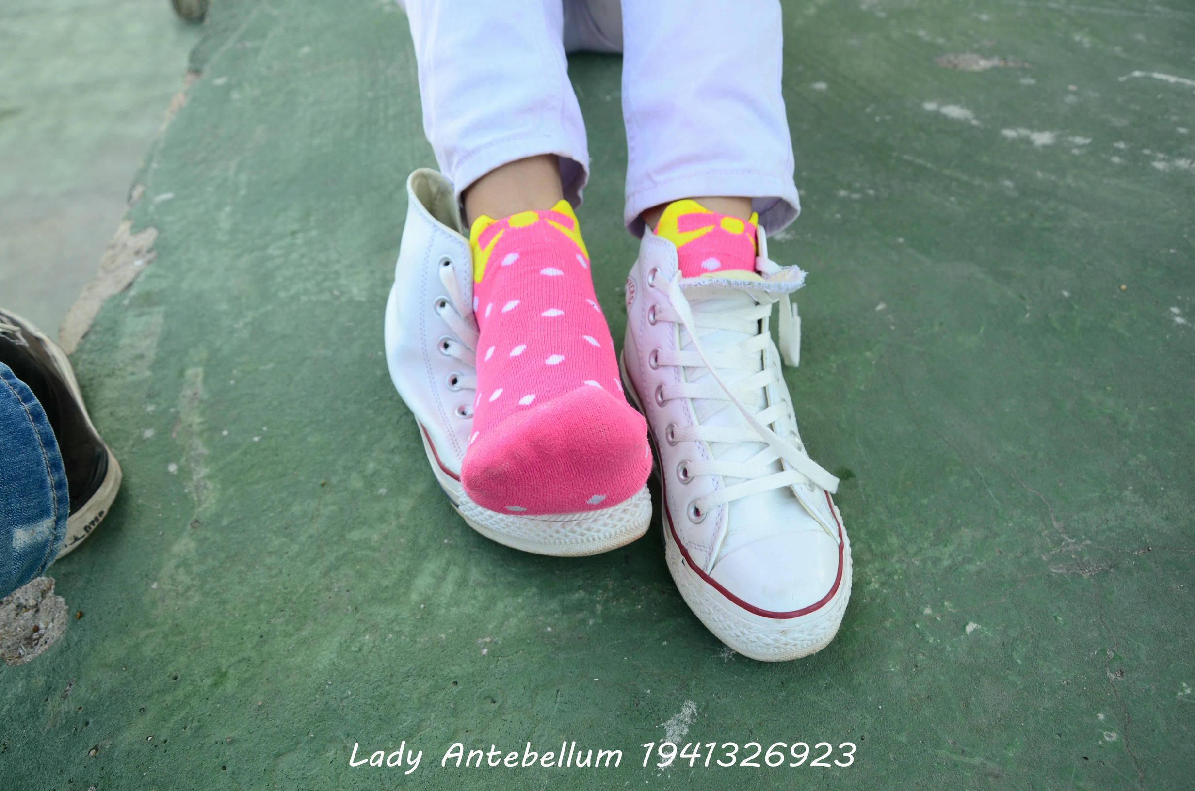 [战前女神] 恋足美腿棉袜女神级摄影套图 002 [150P-263MB]_第4集