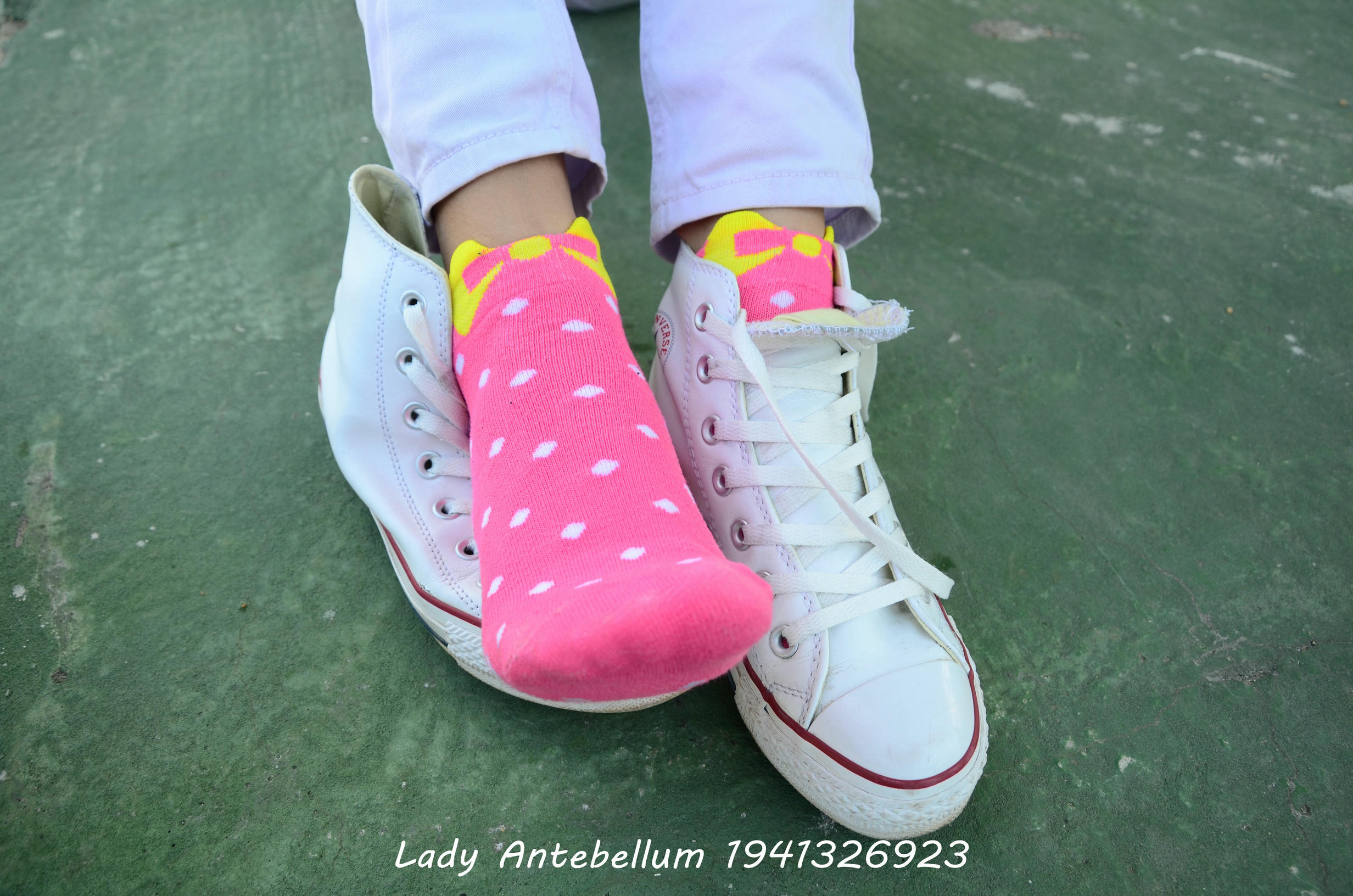 [战前女神] 恋足美腿棉袜女神级摄影套图 002 [150P-263MB]_第5集