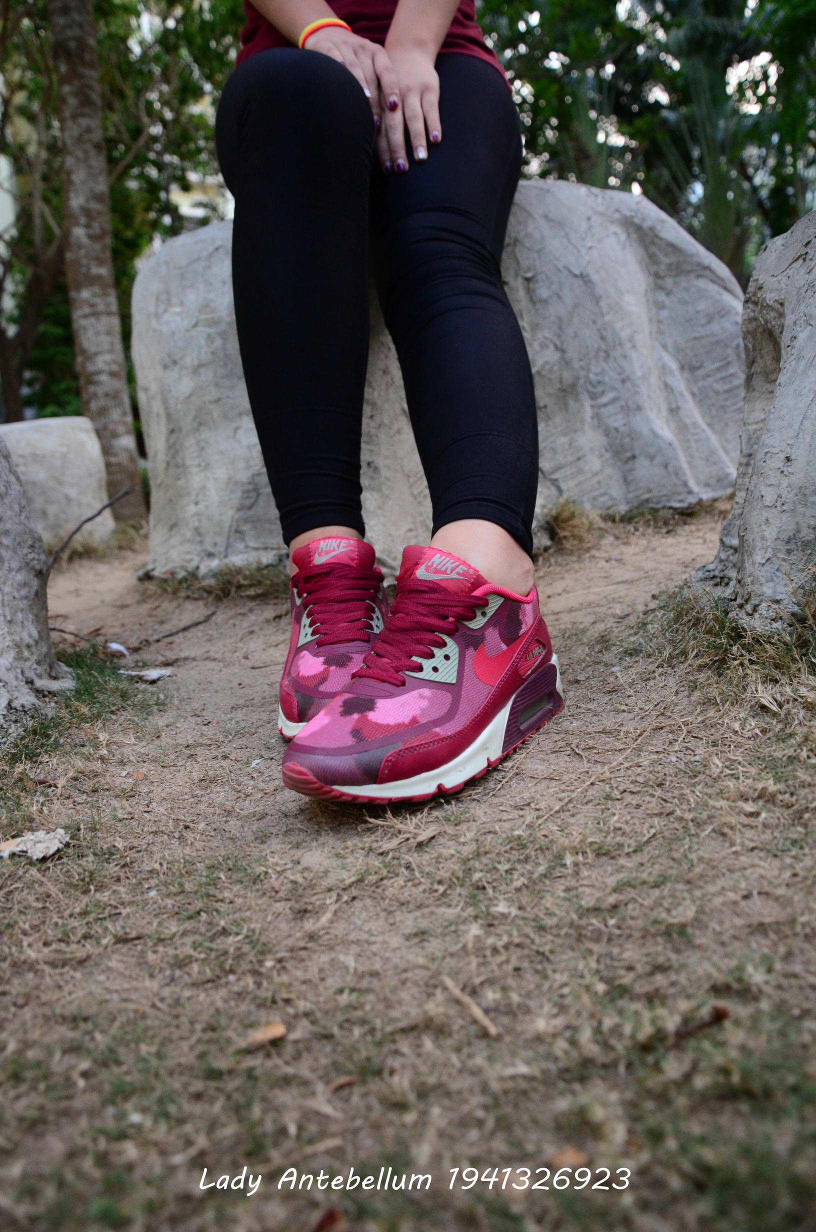 [战前女神] 恋足美腿棉袜女神级摄影套图 020 [38P-87MB]_第1集