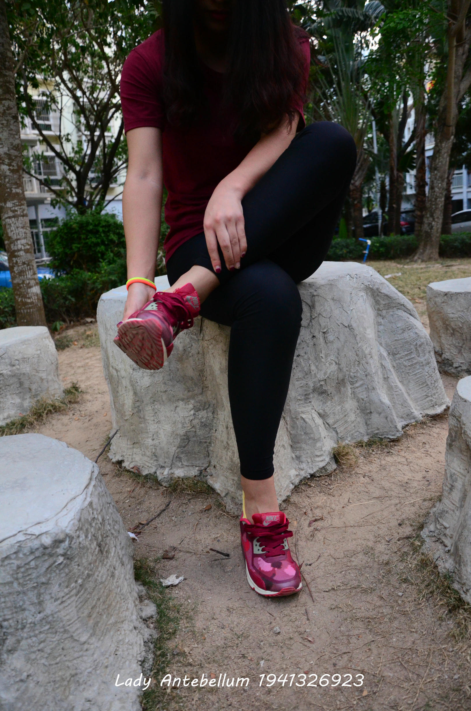 [战前女神] 恋足美腿棉袜女神级摄影套图 020 [38P-87MB]_第1集