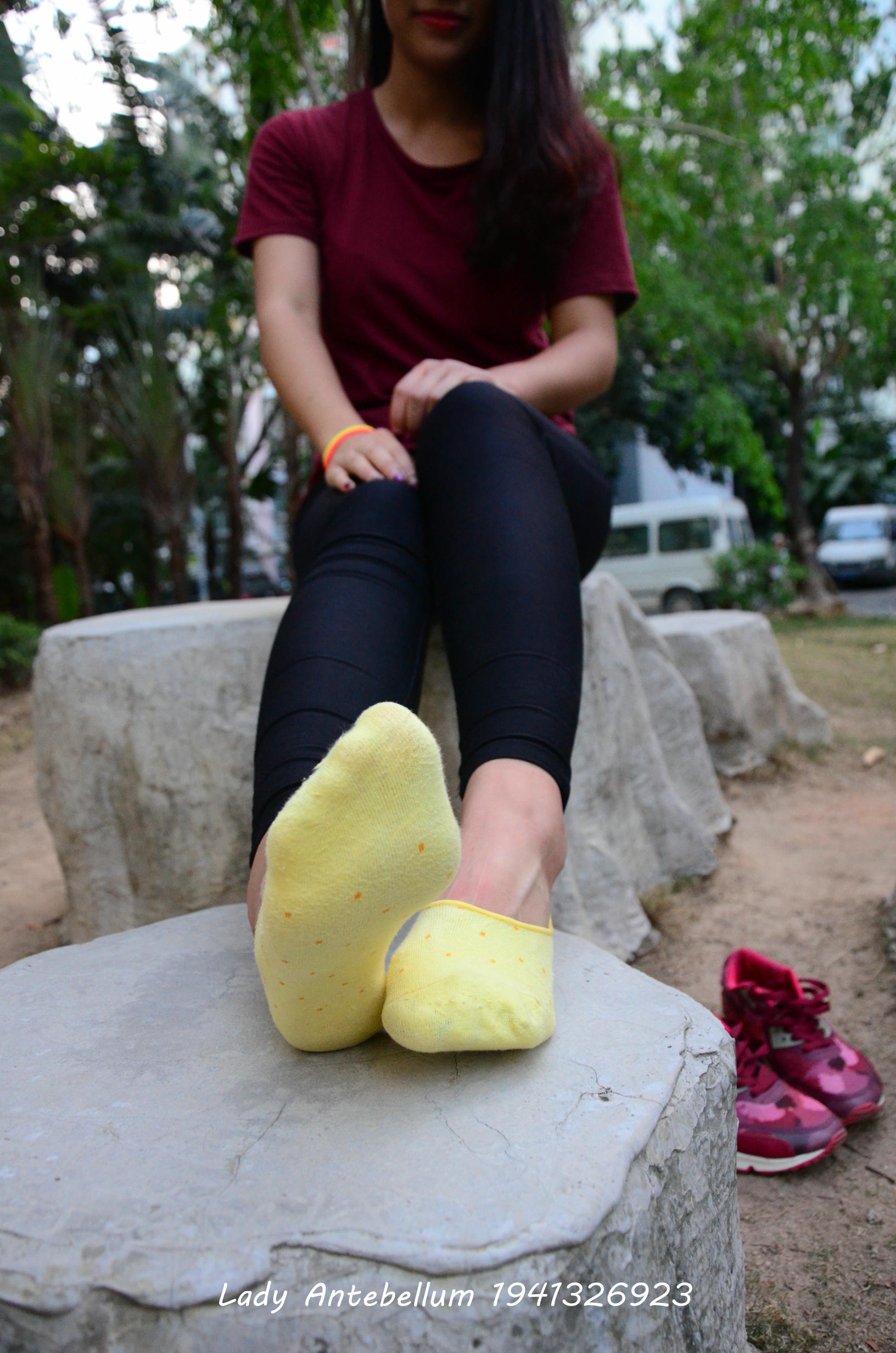 [战前女神] 恋足美腿棉袜女神级摄影套图 020 [38P-87MB]_第2集