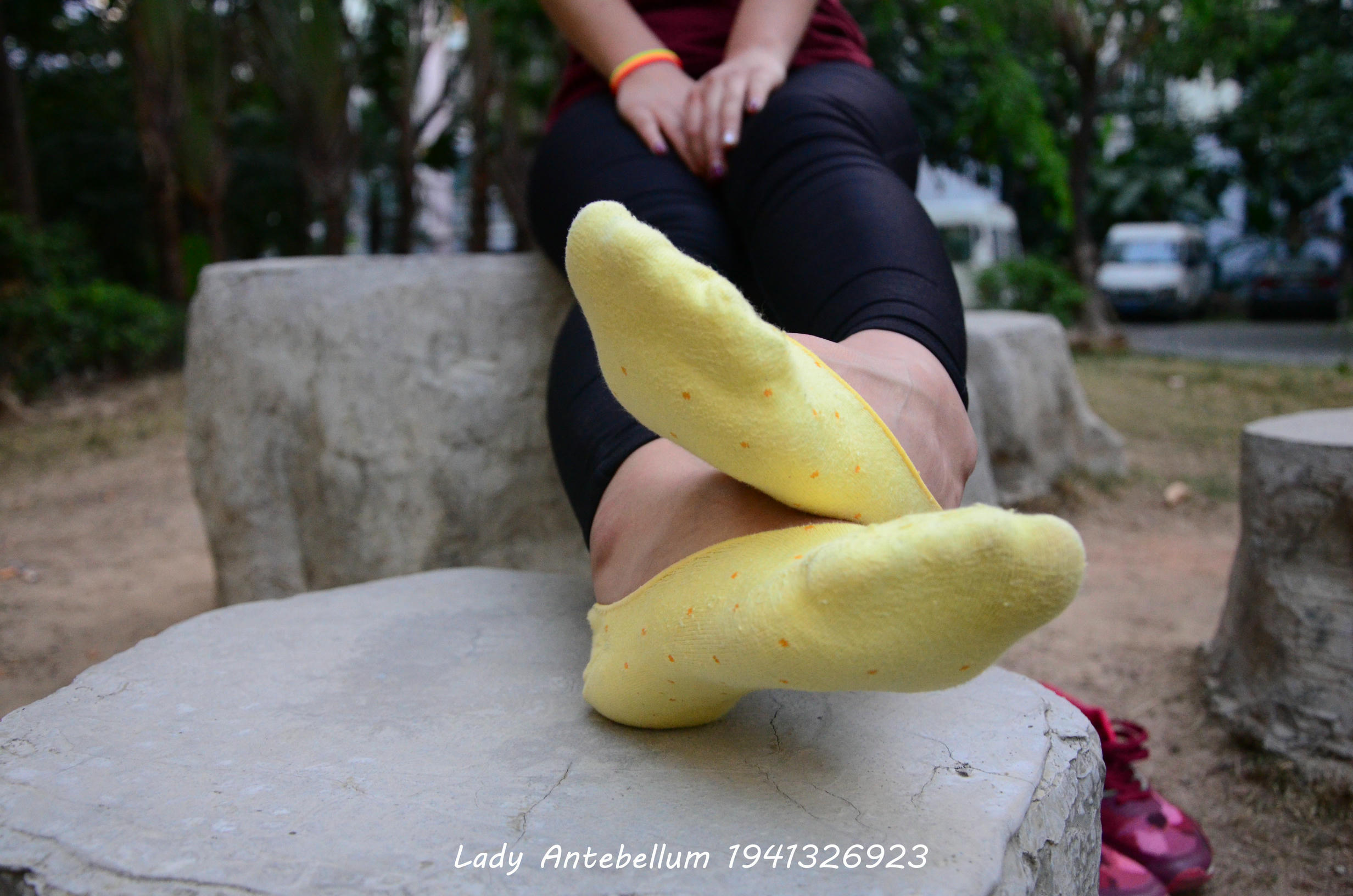 [战前女神] 恋足美腿棉袜女神级摄影套图 020 [38P-87MB]_第2集