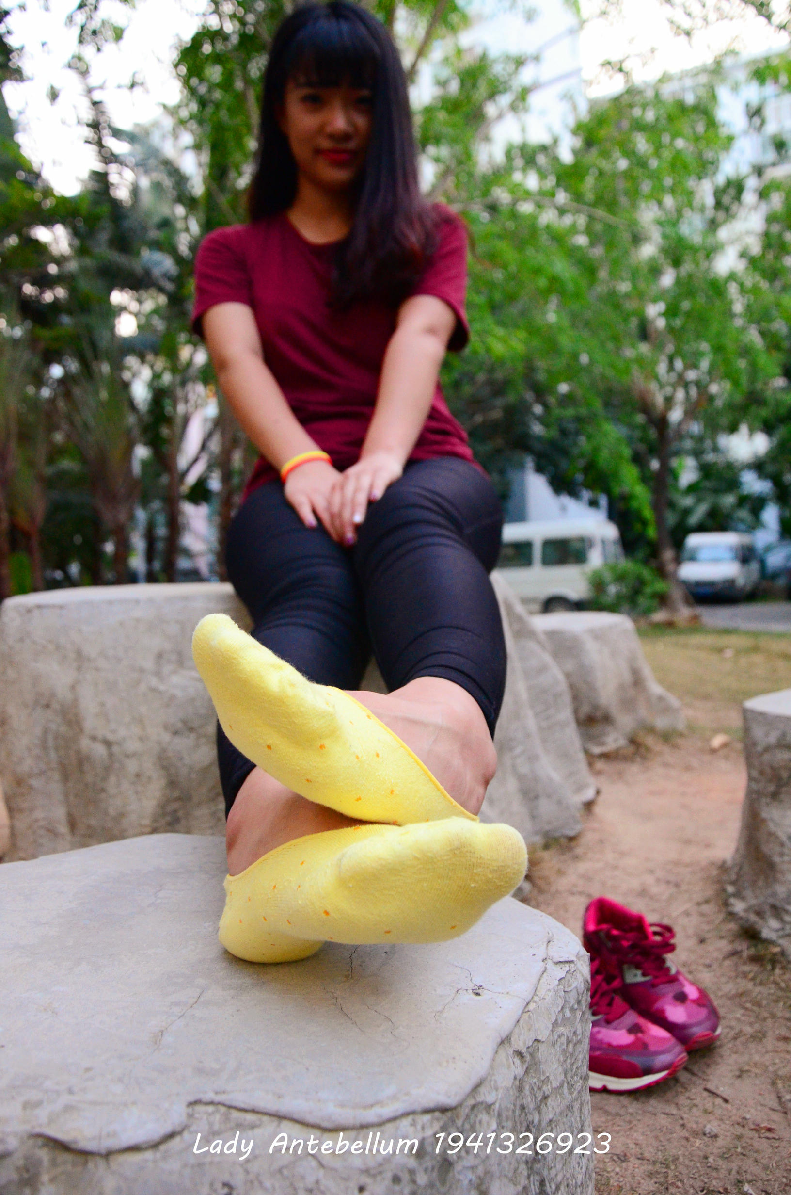 [战前女神] 恋足美腿棉袜女神级摄影套图 020 [38P-87MB]_第2集