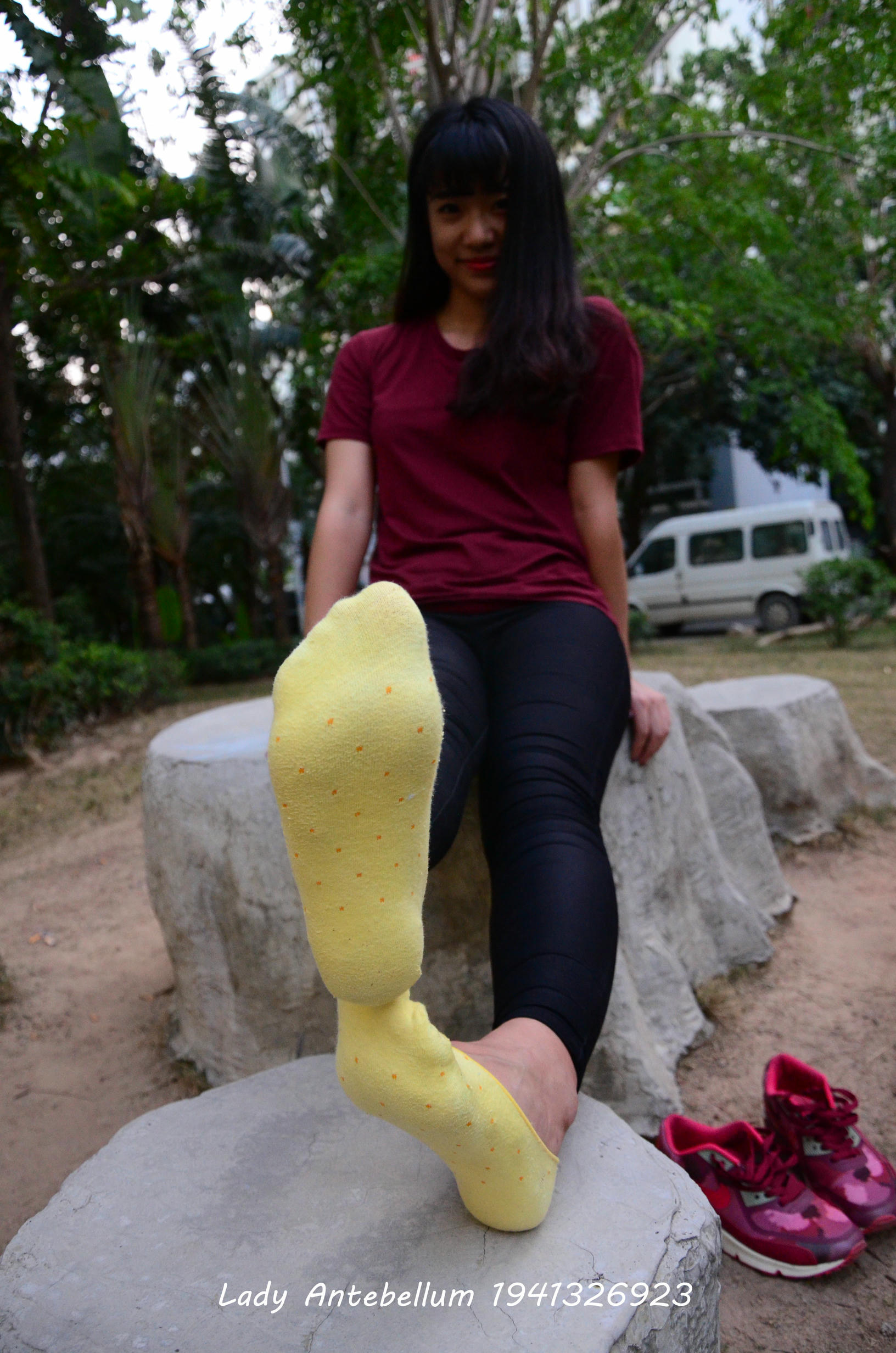 [战前女神] 恋足美腿棉袜女神级摄影套图 020 [38P-87MB]_第2集