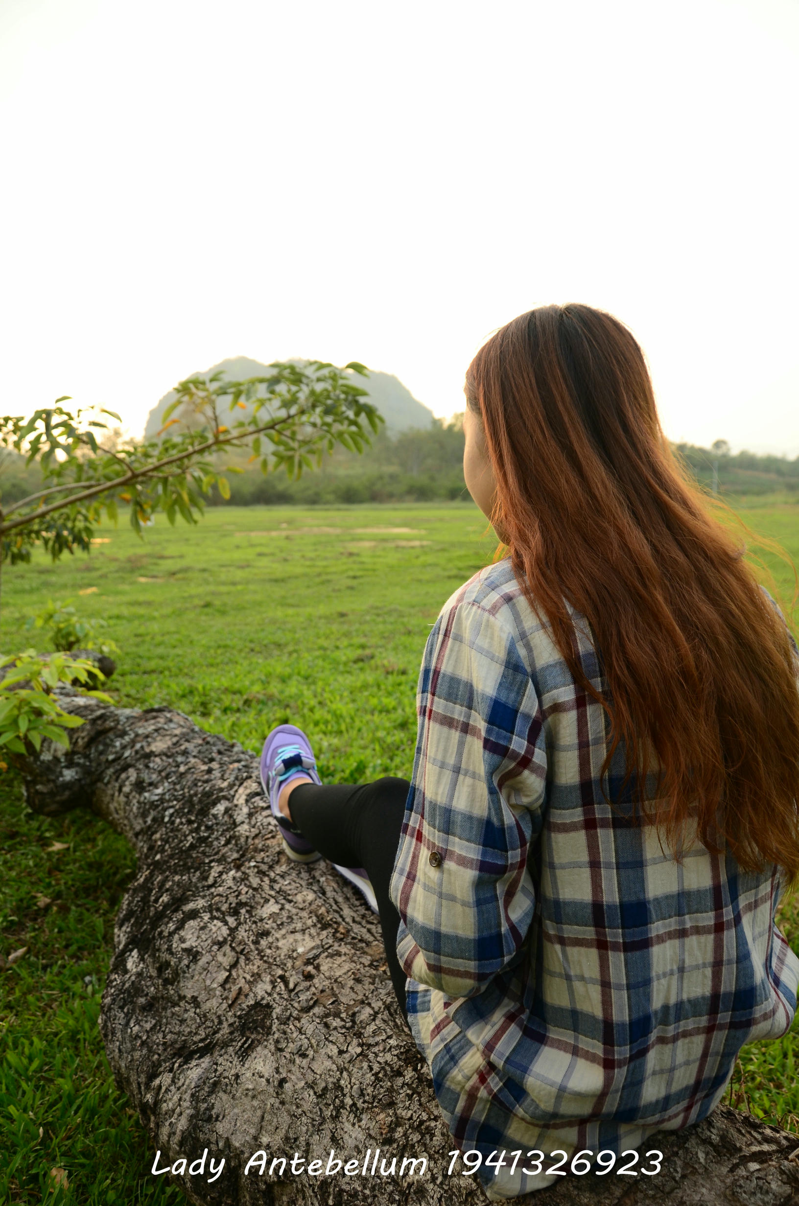 [战前女神] 恋足美腿棉袜女神级摄影套图 021 [159P-259MB]_第1集