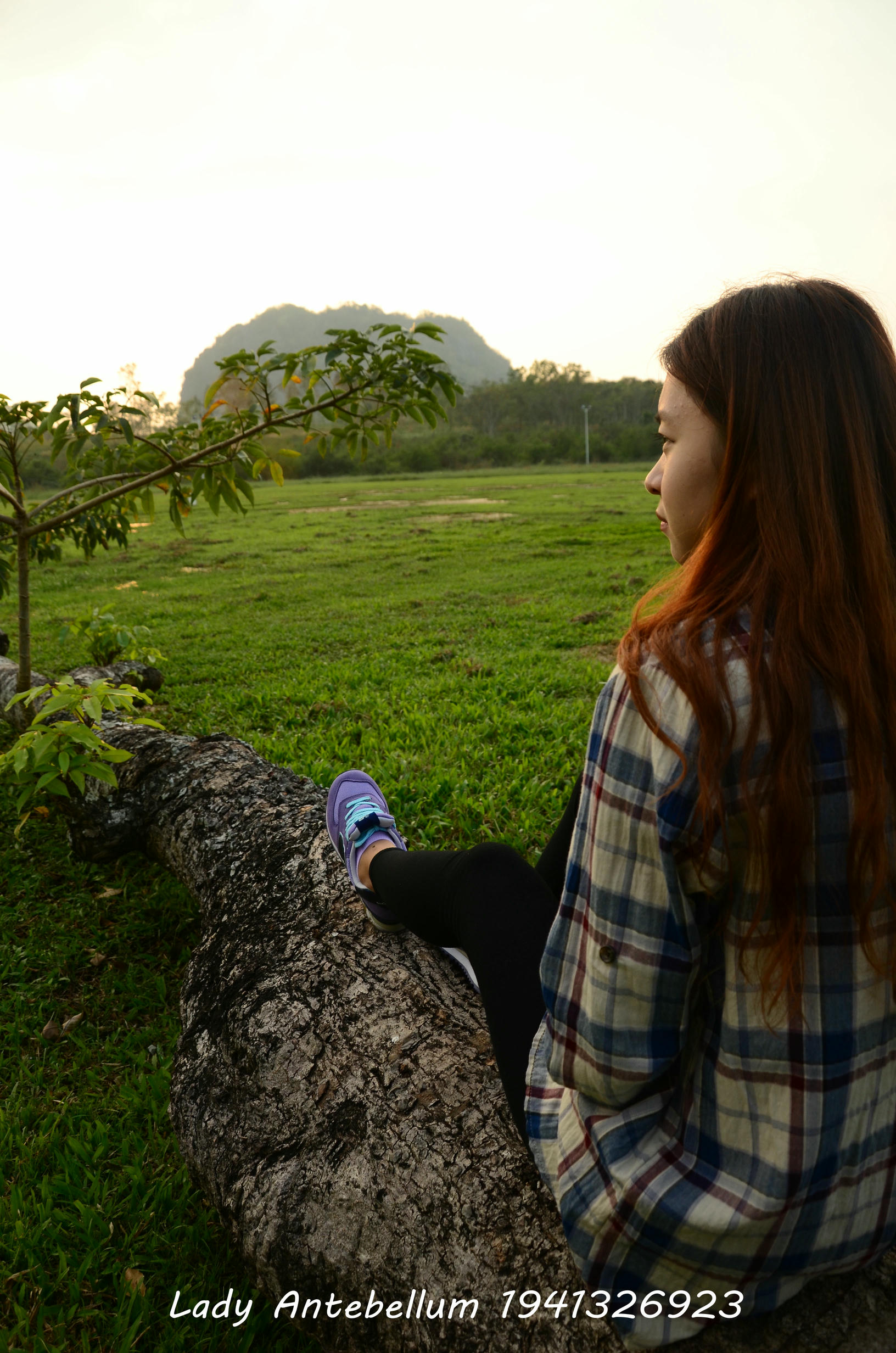 [战前女神] 恋足美腿棉袜女神级摄影套图 021 [159P-259MB]_第1集