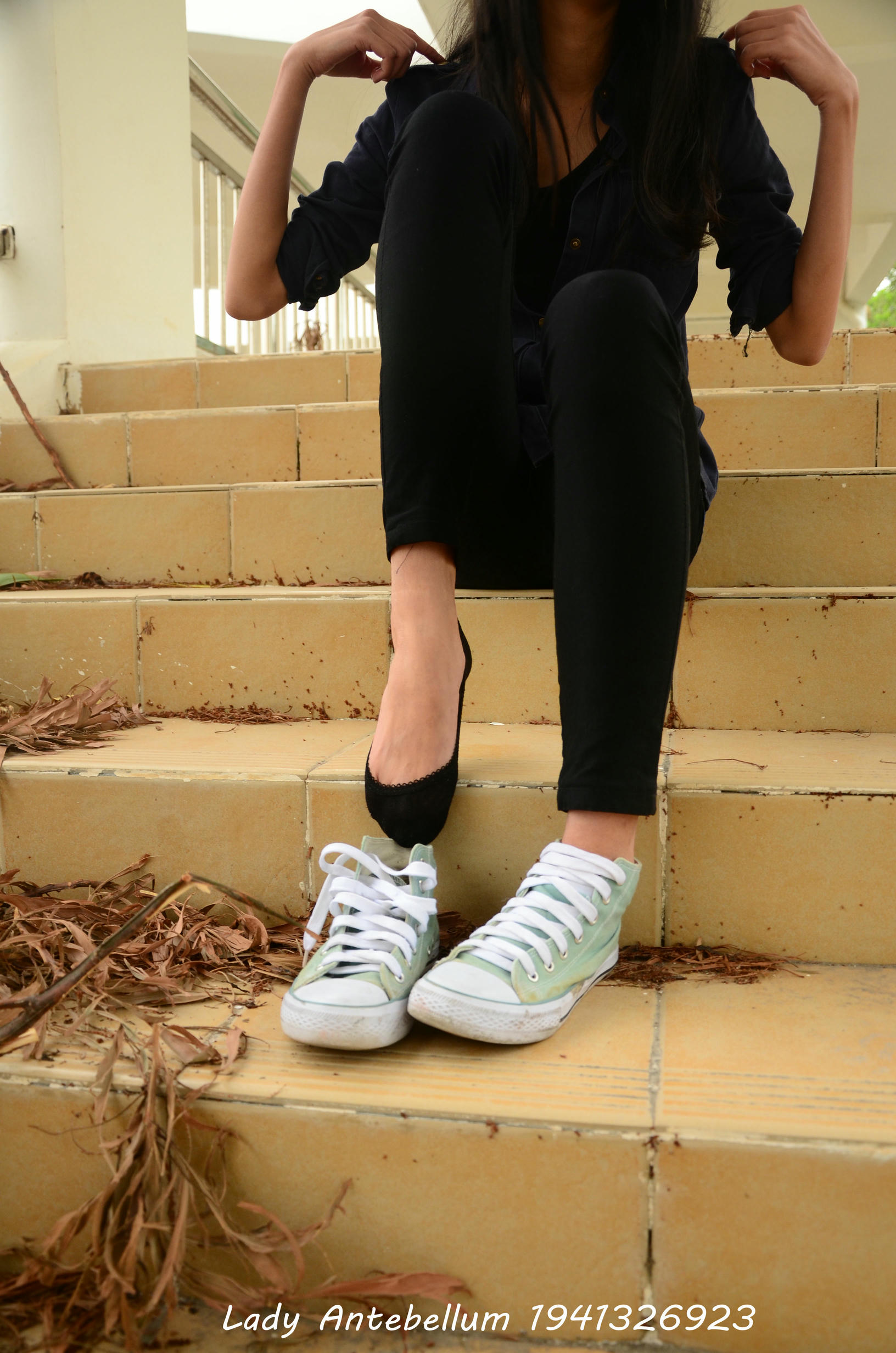 [战前女神] 恋足美腿棉袜女神级摄影套图 022 [53P-86MB]_第2集